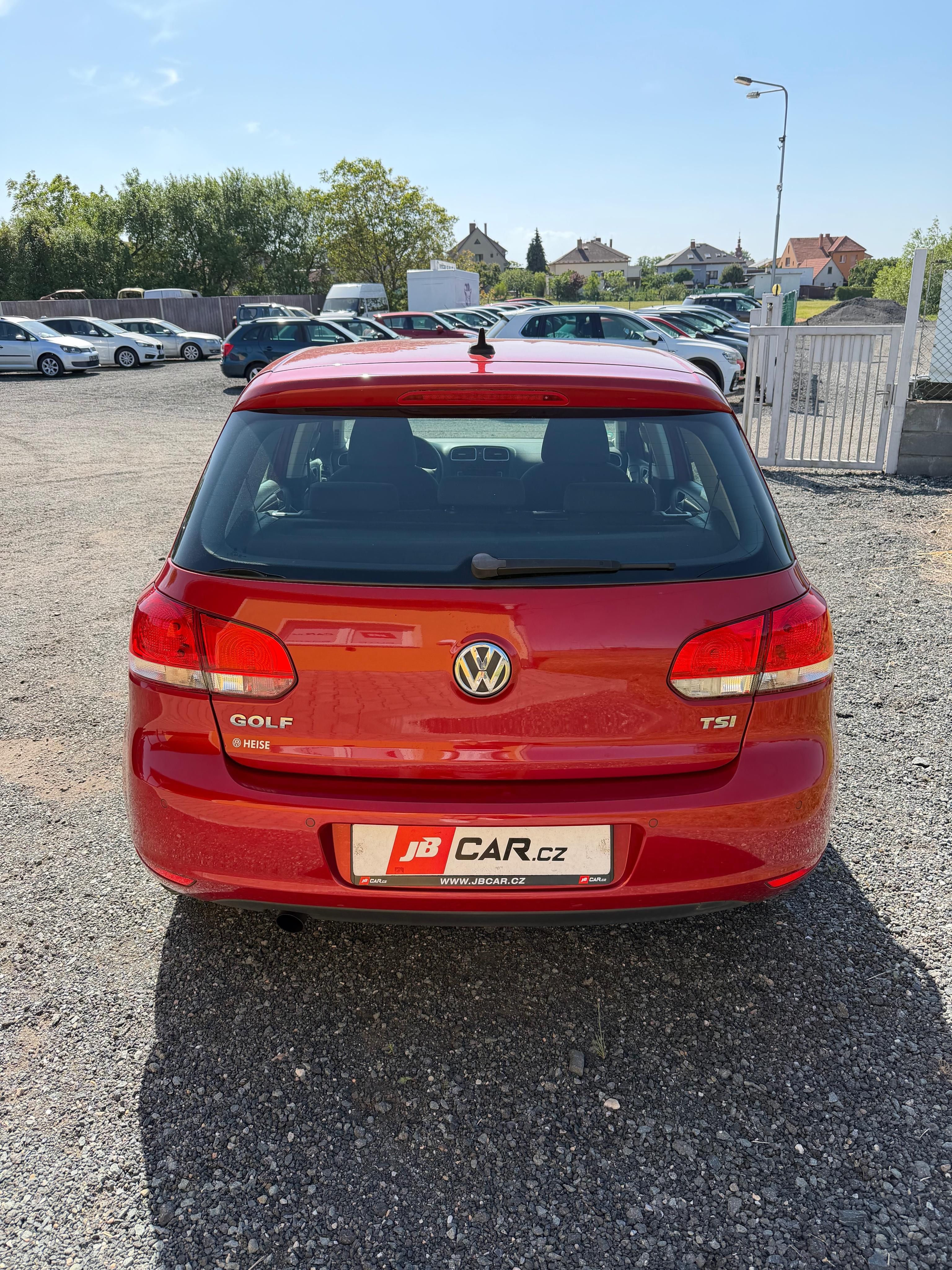 Volkswagen Golf, 1.2 TSI 77 kW NAVI VÝHŘEV 1.M - fotka 6