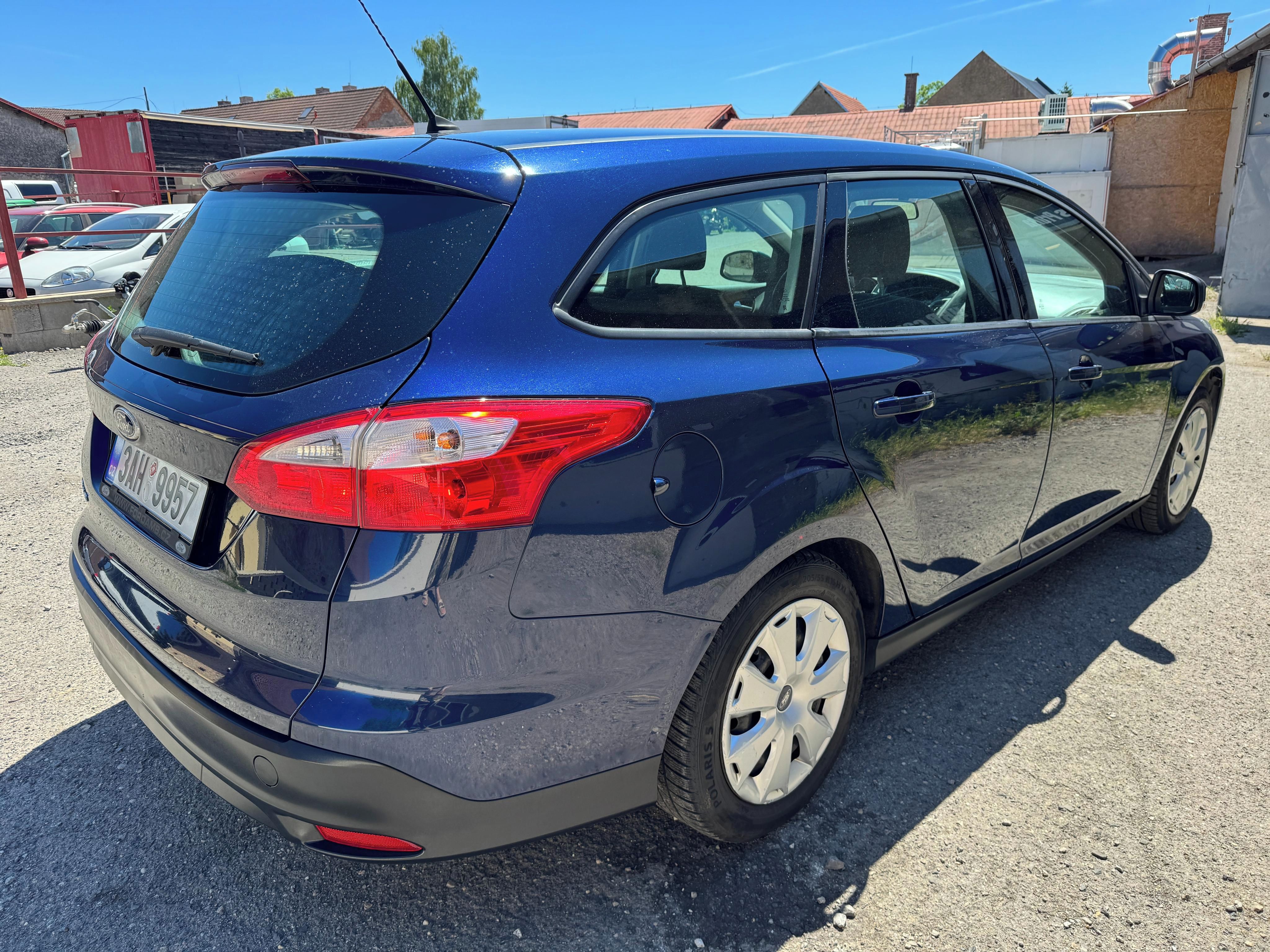 Ford Focus, 1.6 Ti-VCT 77KW CZ 1. maj. - fotka 5
