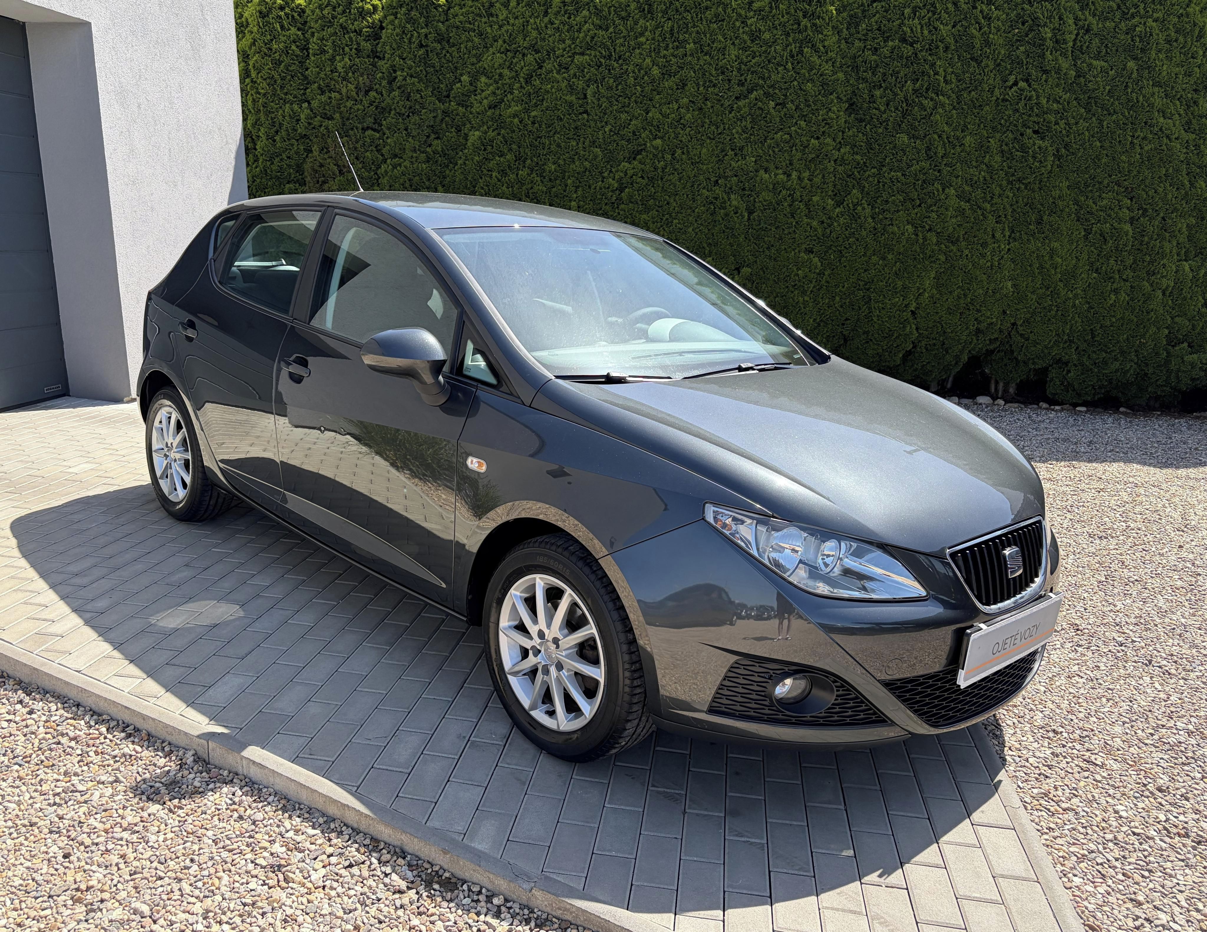 Seat Ibiza, 1.4i 16V 63KW STYLE, Po 1. Maj - fotka 3