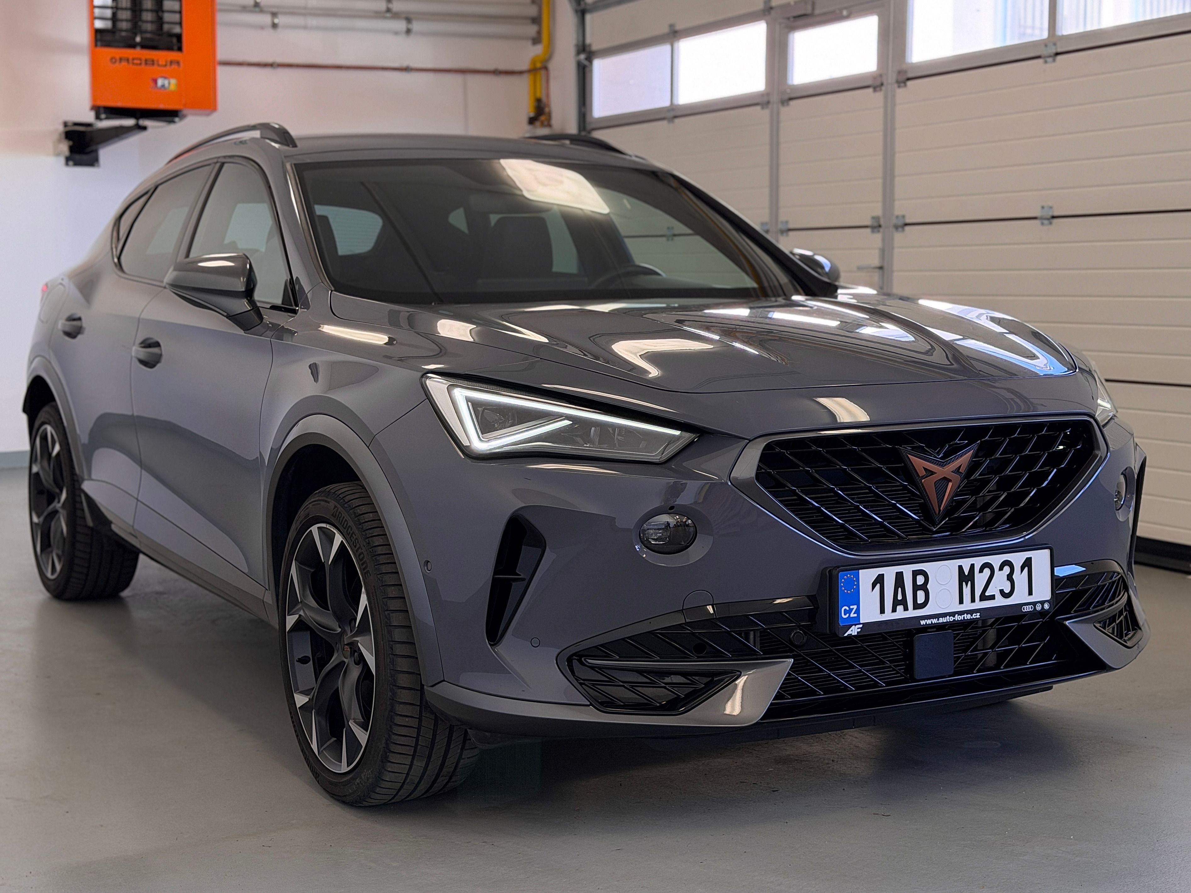 Cupra Formentor, 2,0 TSI DSG 140KW 4x4 čr.1 Maj - fotka 4