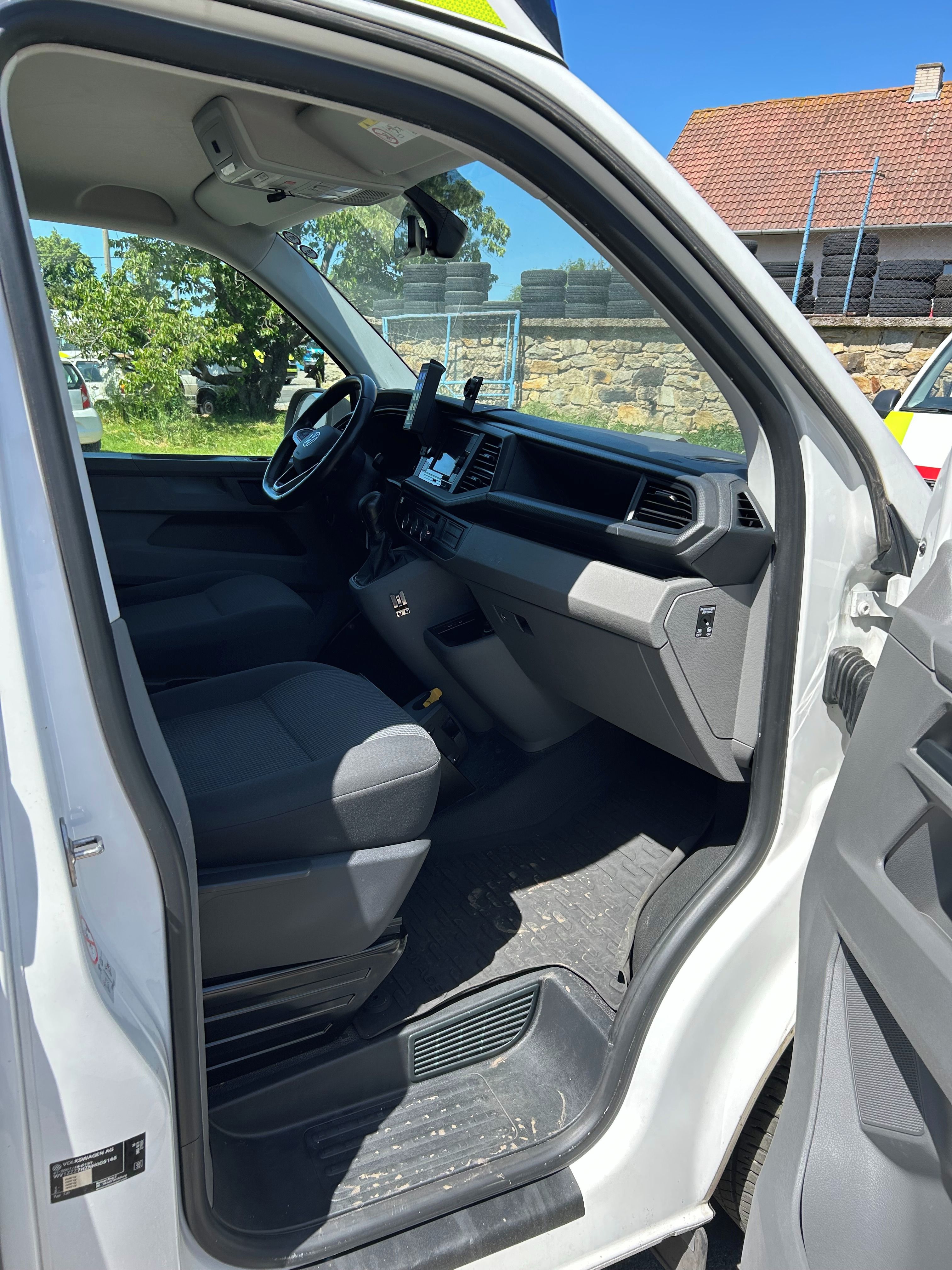 Volkswagen Transporter, T6.1 - 2.0 TDI Sanitní vůz 4x4 - fotka 6