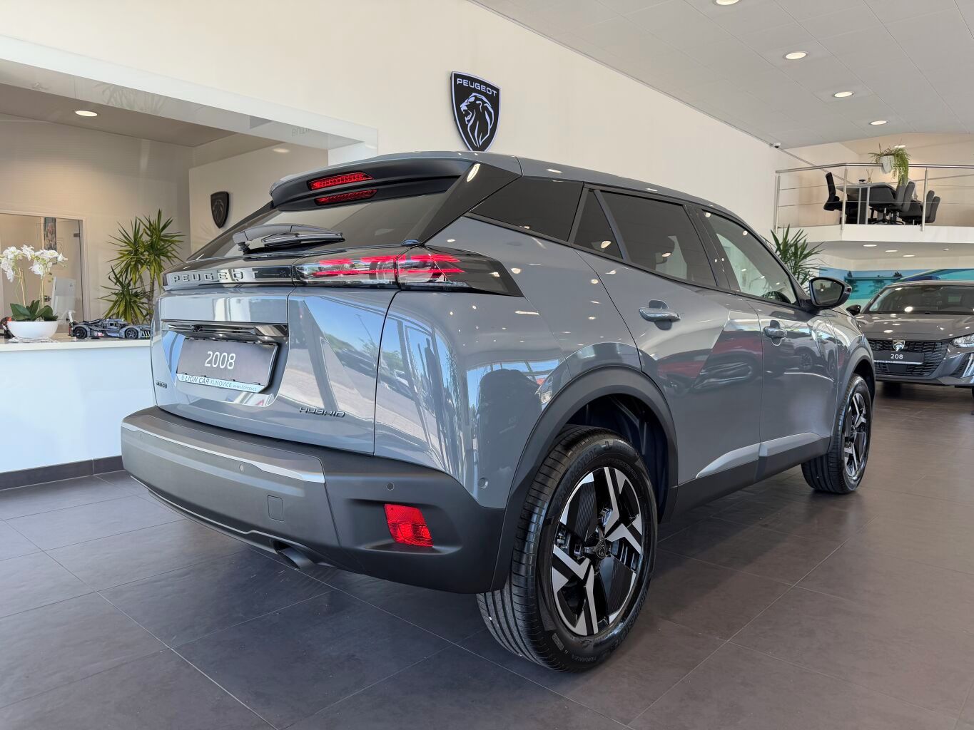 Peugeot 2008, ALLURE Hybrid 110 e-DCS6 - fotka 4