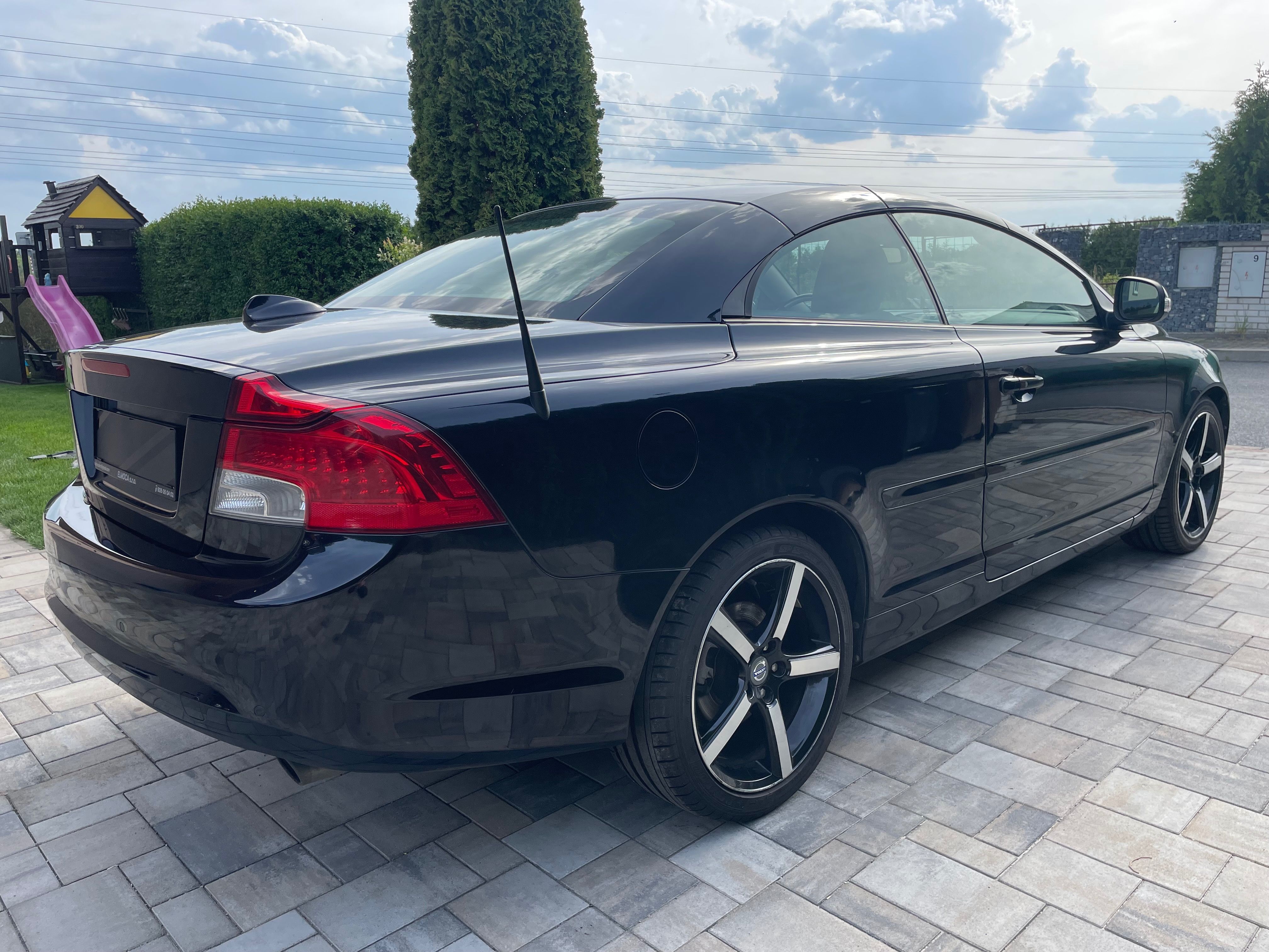 Volvo C70, 2.0d 5válec Inscription Automa - fotka 4