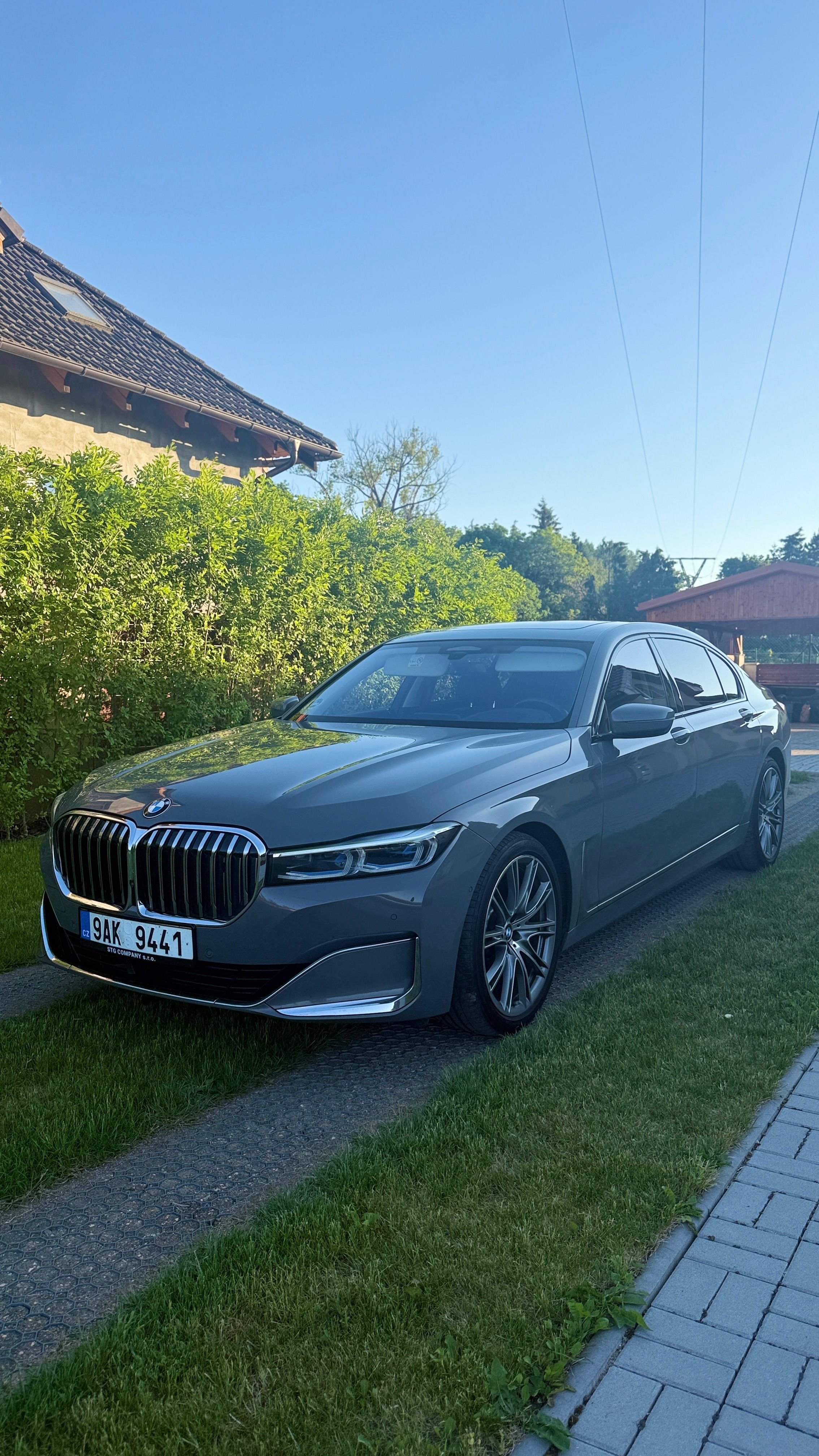 BMW Řada 7, 730D Long xDrive 2021, Harman