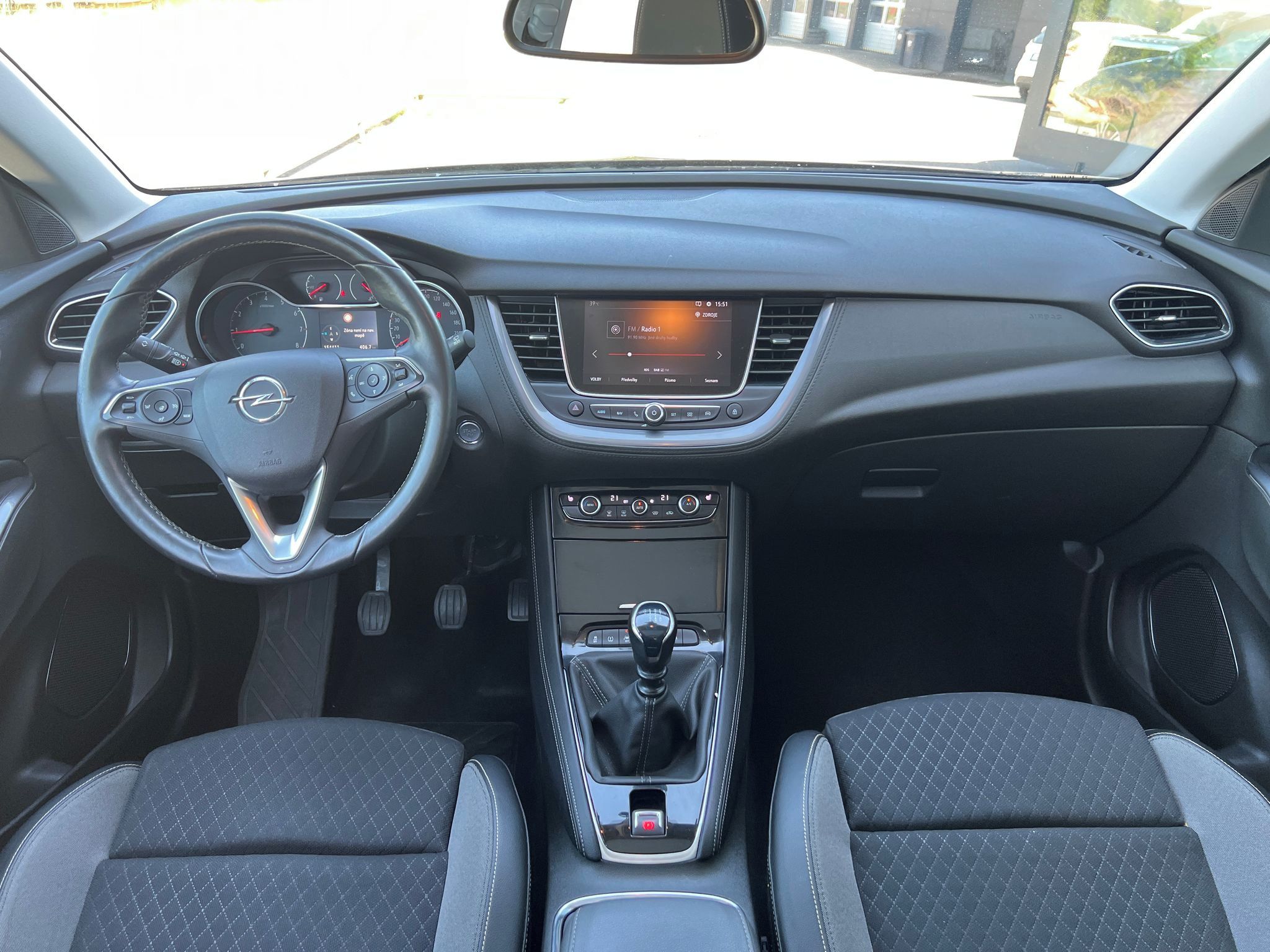 Opel Grandland X, 1.2 130k ZÁRUKA SERVIS VÝBAVA - fotka 3
