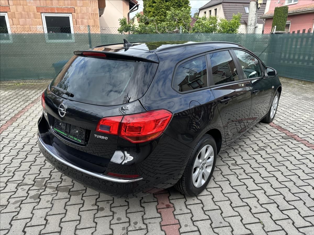 Opel Astra, 1,4 TURBO SPORT - fotka 3