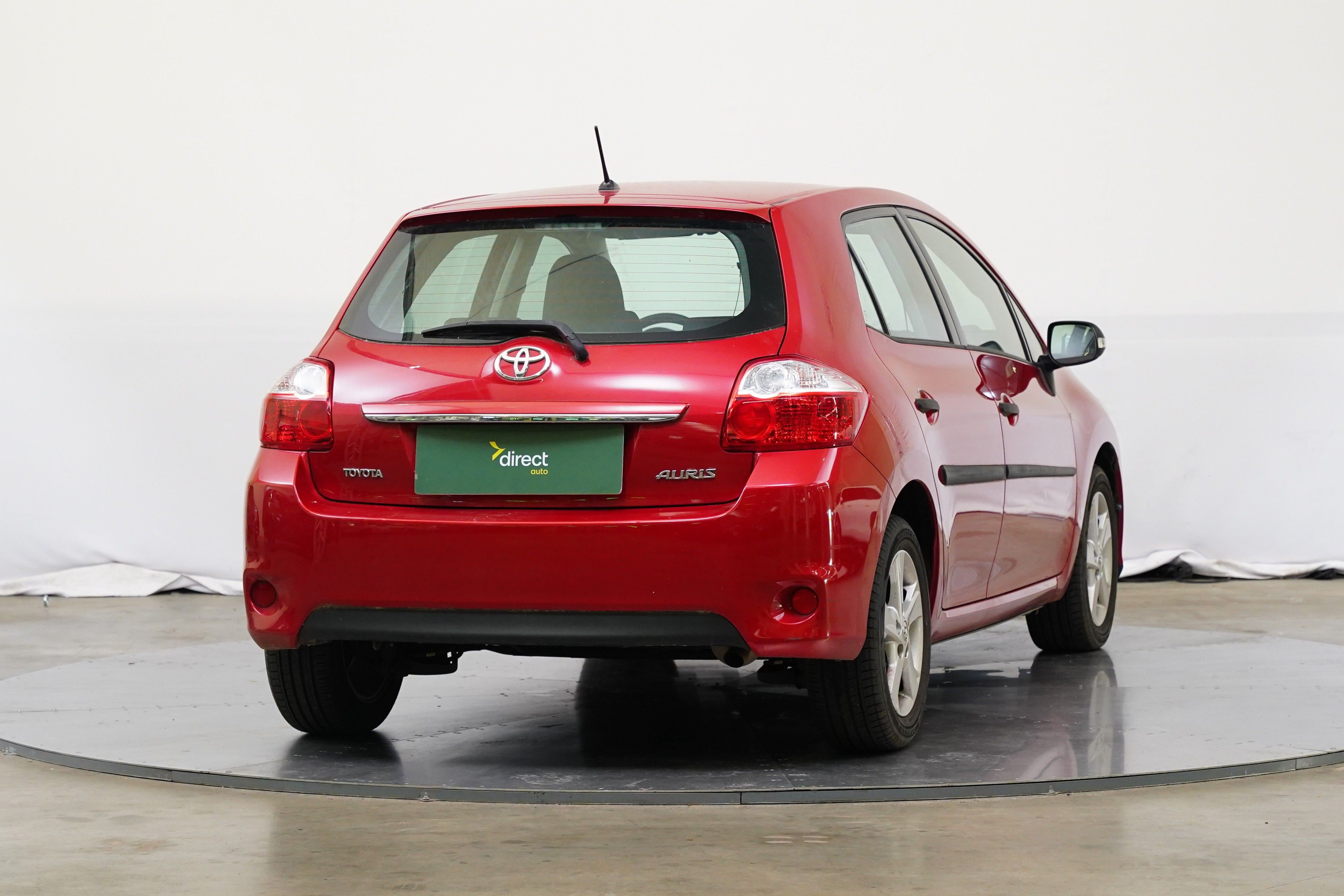 Toyota Auris, 1.3 Dual VVT-i 73 kW - fotka 3