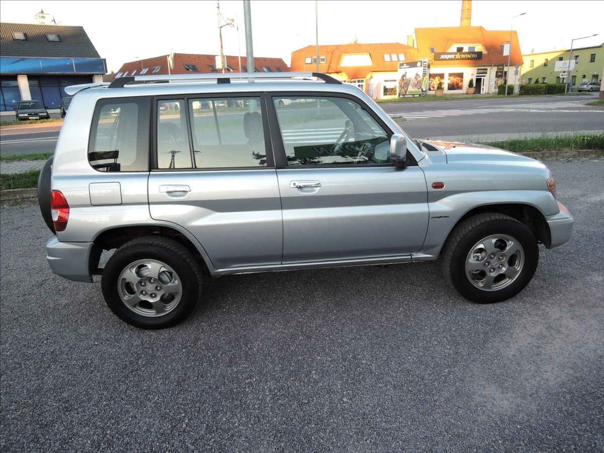 Mitsubishi Pajero Pinin, 1,8 i 4x4 82tkm 1.maj. - fotka 5
