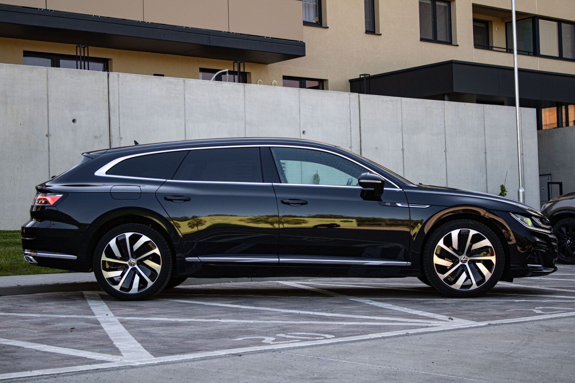 Volkswagen Arteon - fotka 4