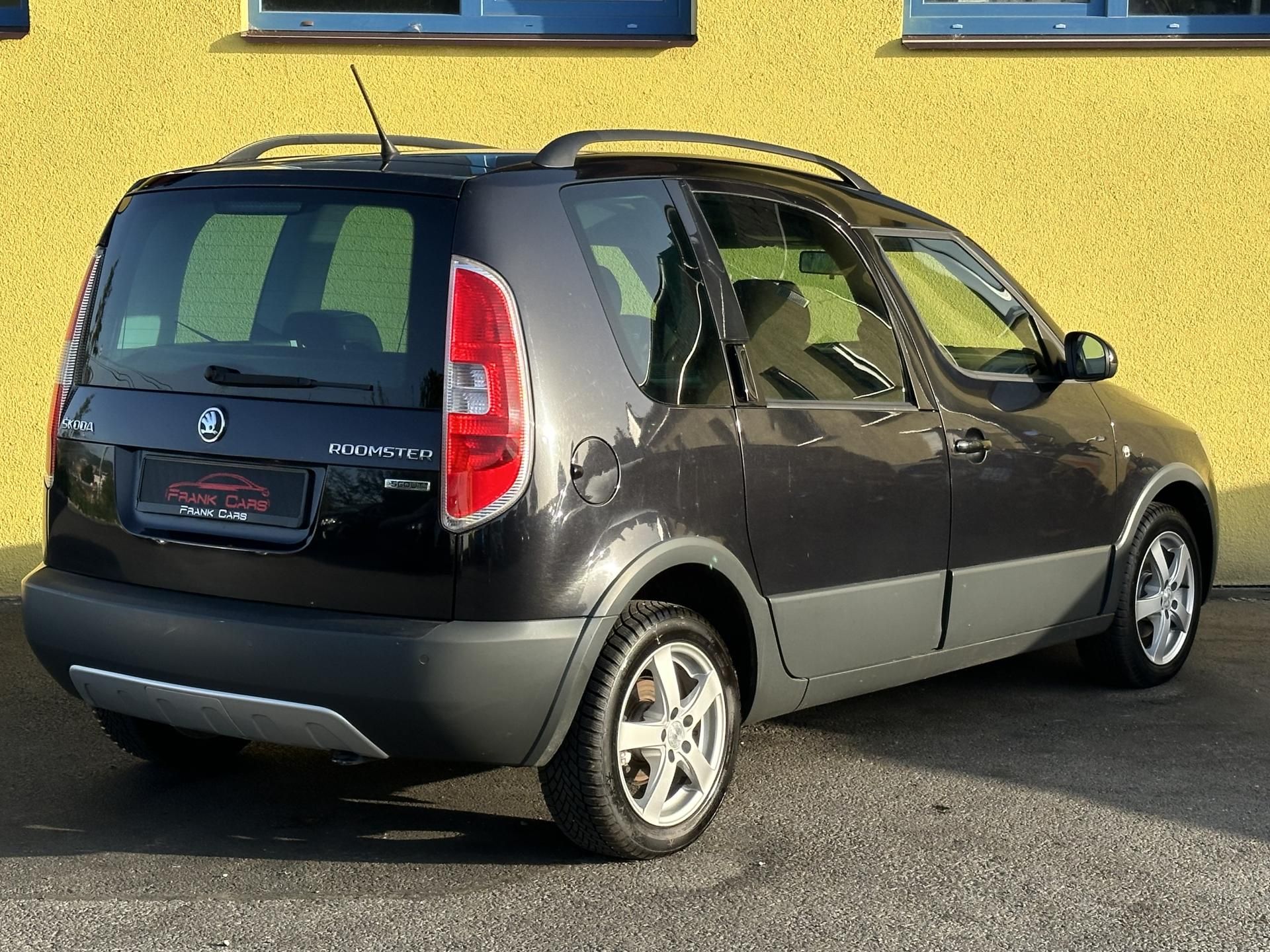 Škoda Roomster, SCOUT 1.2TSI/63kW AC * 2.Maj. - fotka 4