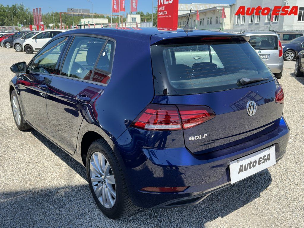 Volkswagen Golf, 1.6 TDi - fotka 6