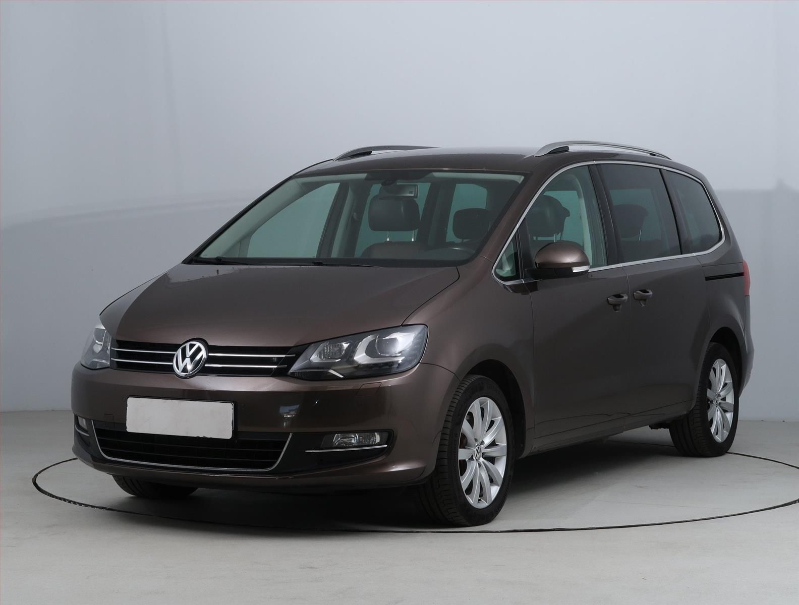Volkswagen Sharan, 2.0 TDI BMT, Automat, 7 míst - fotka 2