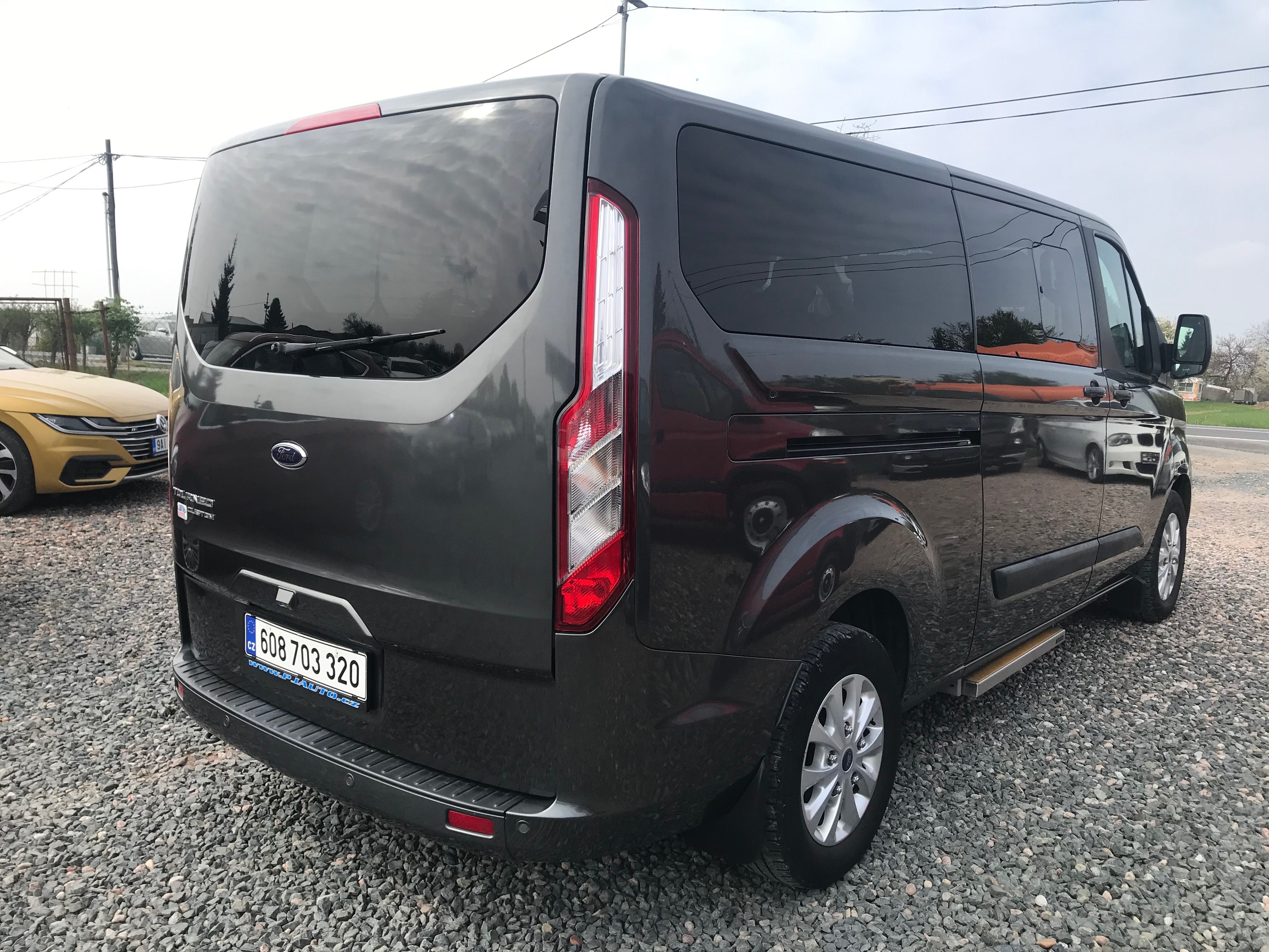 Ford Tourneo Custom, 2.0 TDCI 96 KW,L2,9-MÍST,RAMPA - fotka 5