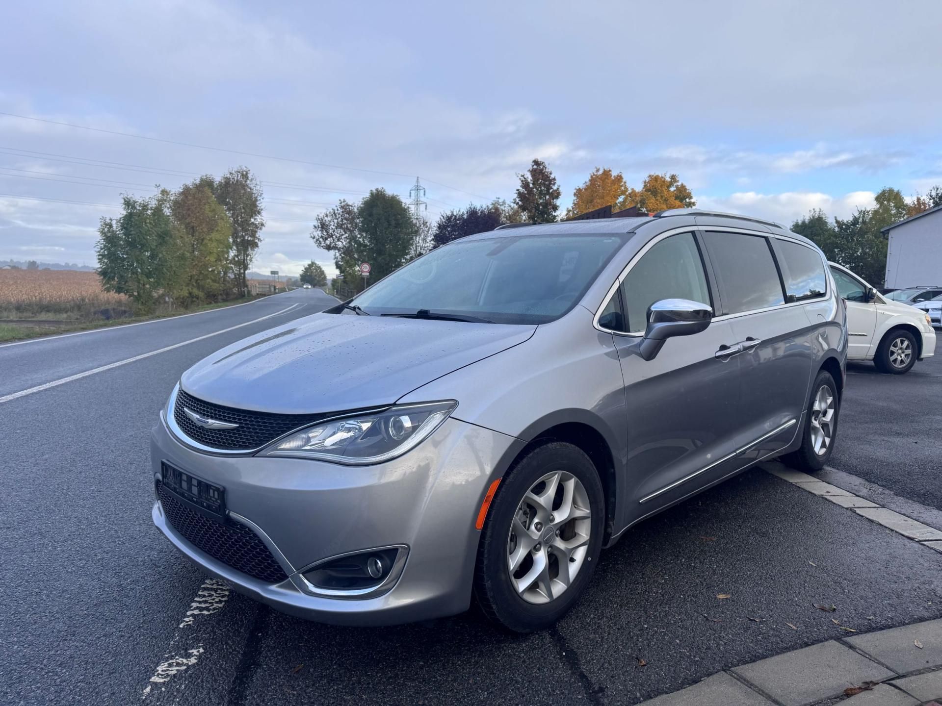 Chrysler Pacifica, 3,6 RU Panorama Limited 2020 - fotka 2
