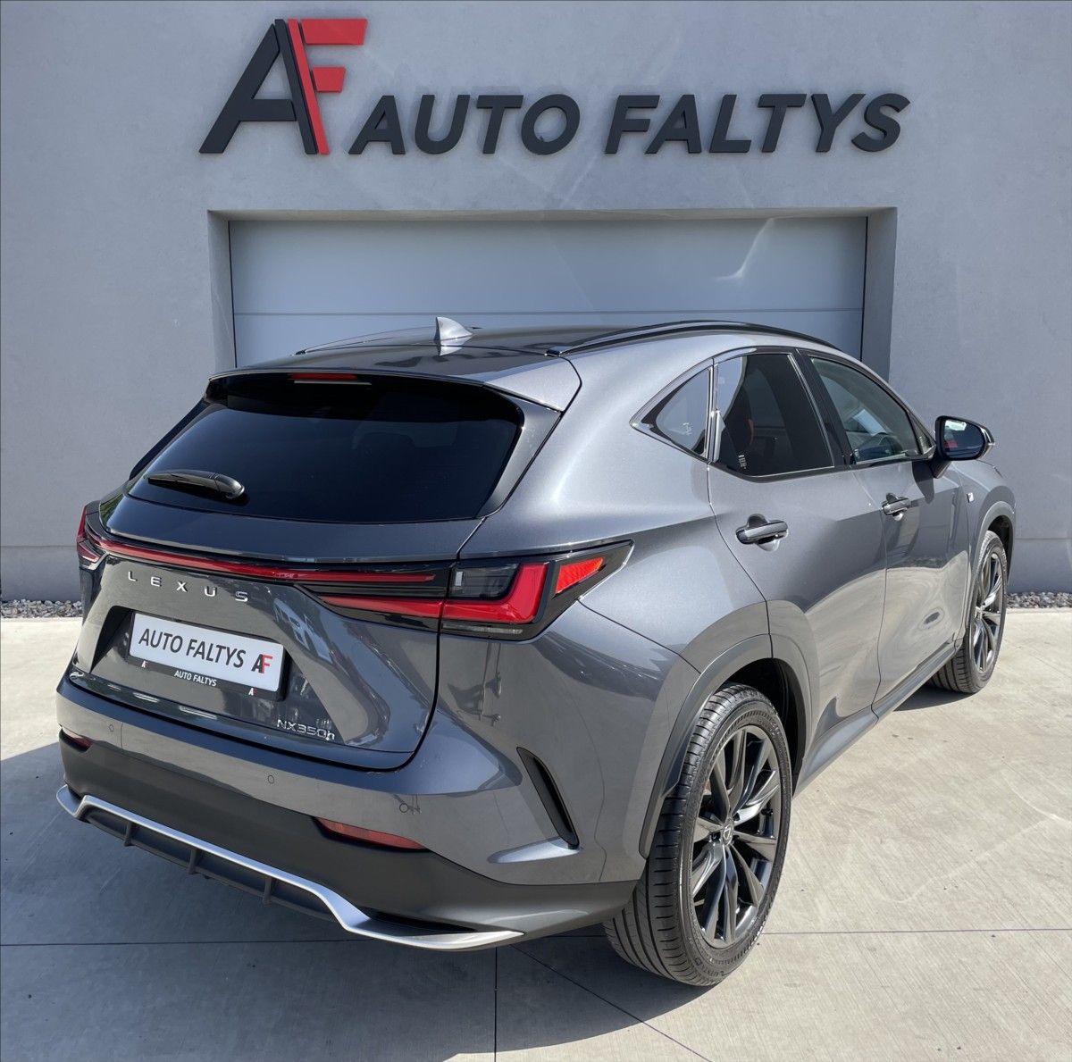 Lexus NX 350h, 2,5 Hybrid F-SPORT top 4x4  NX - fotka 3