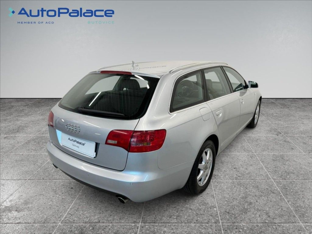 Audi A6 Avant, 2,8 i V6 AUT PRAVIDELNÝ SERVIS - fotka 4