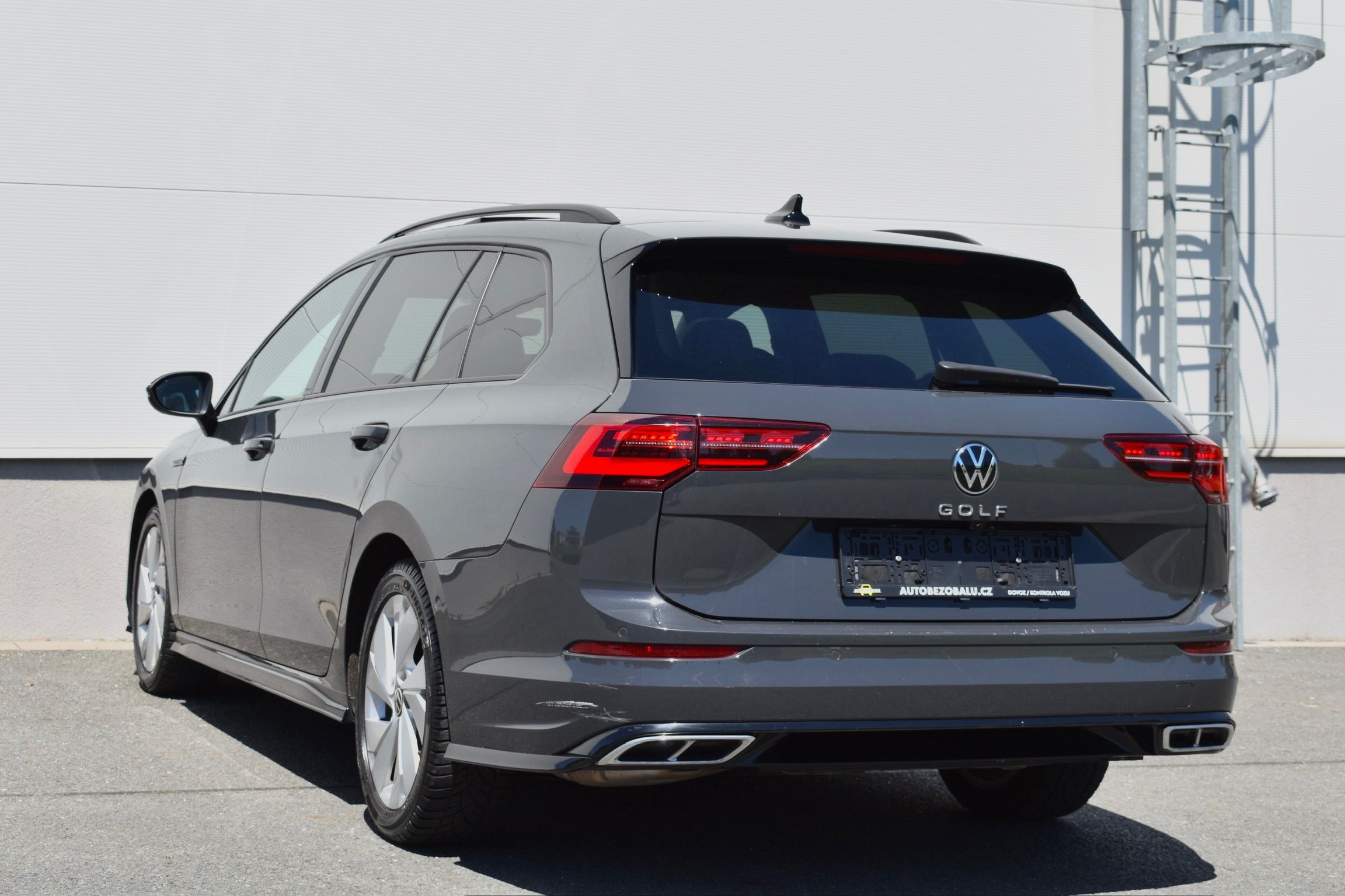 Volkswagen Golf, R-LINE/DSG/PANO/ACC/MATRIX - fotka 5