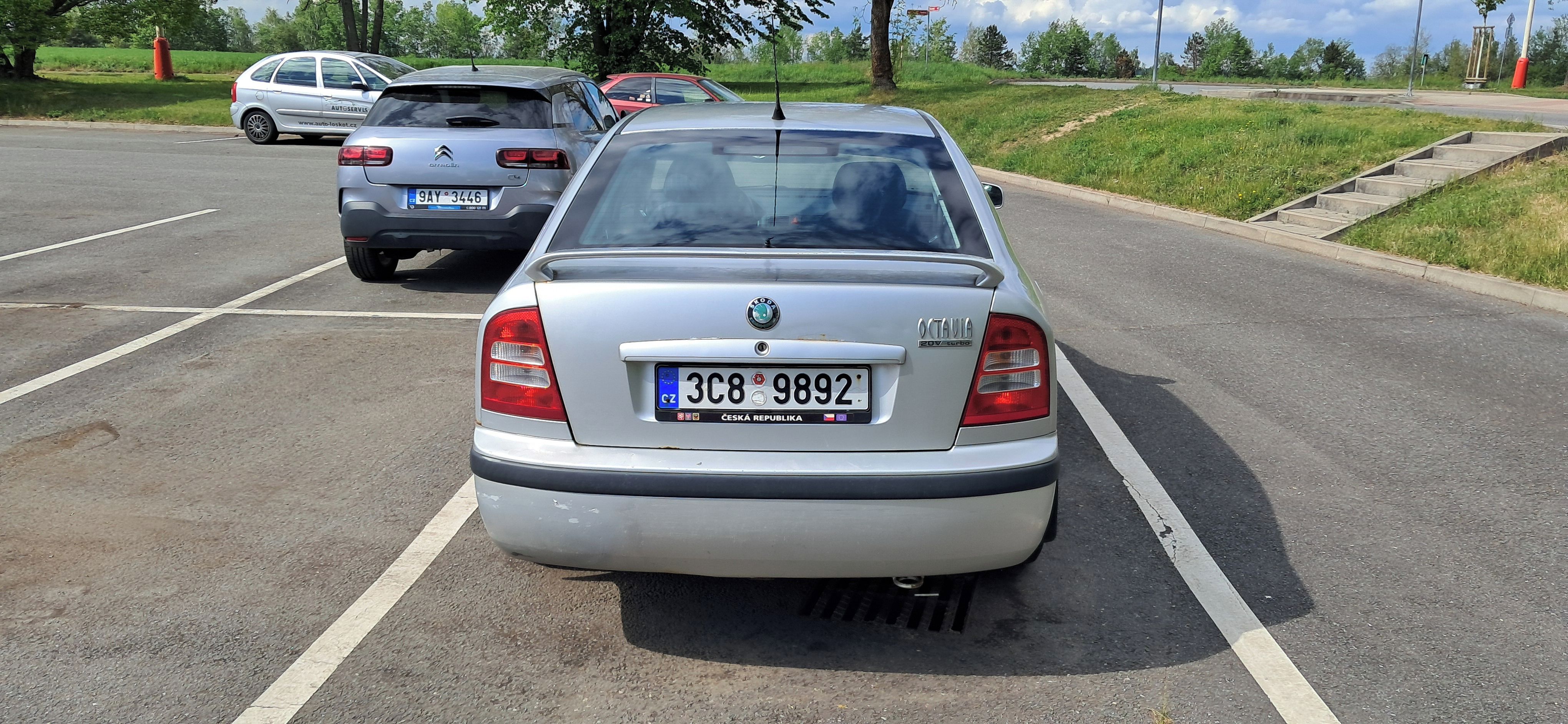 Škoda Octavia, 1,8T, 110 kW, původ ČR - fotka 5