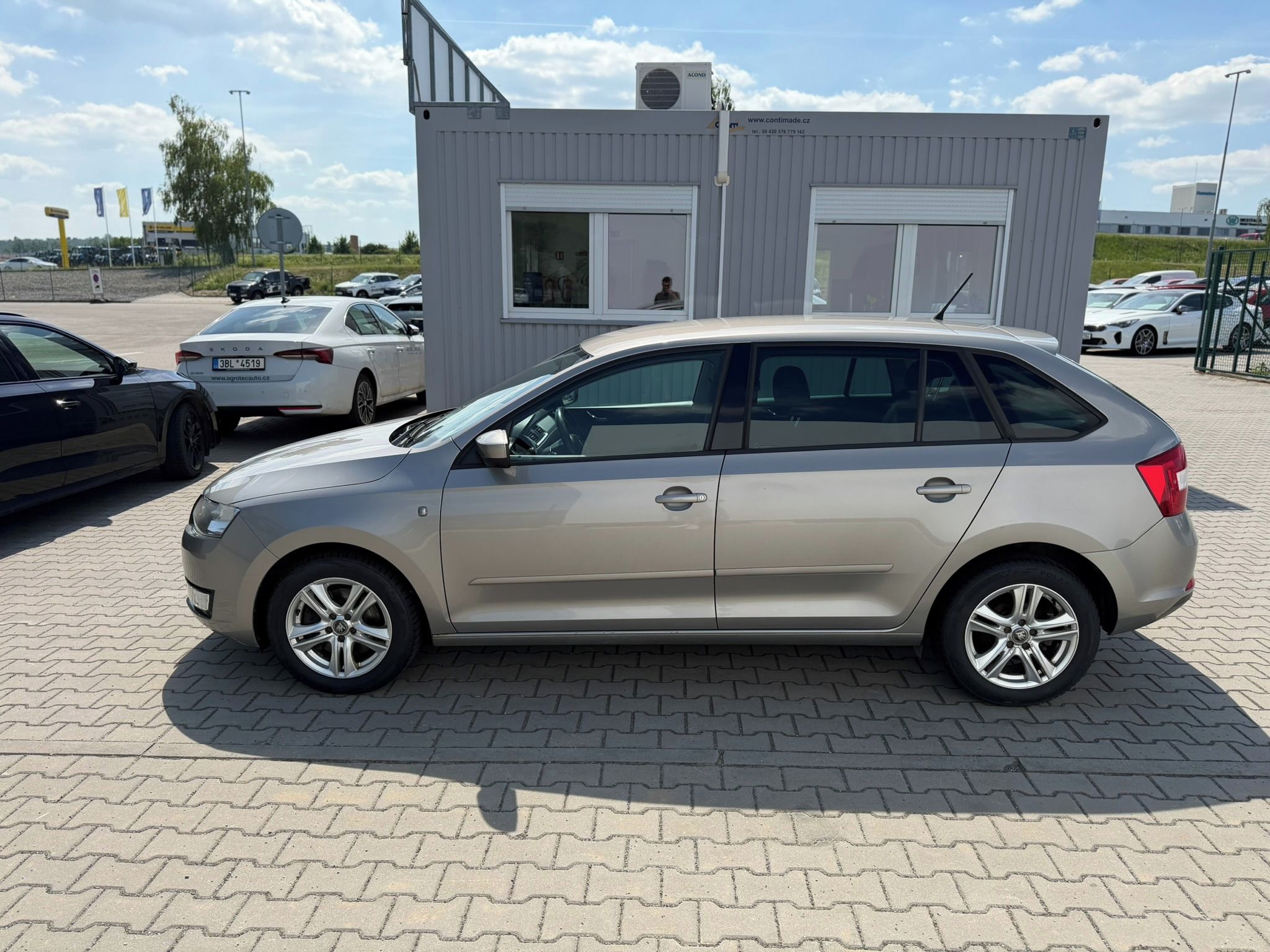 Škoda Rapid, 1.2 TSI 77 kW Ambition Fresh - fotka 4