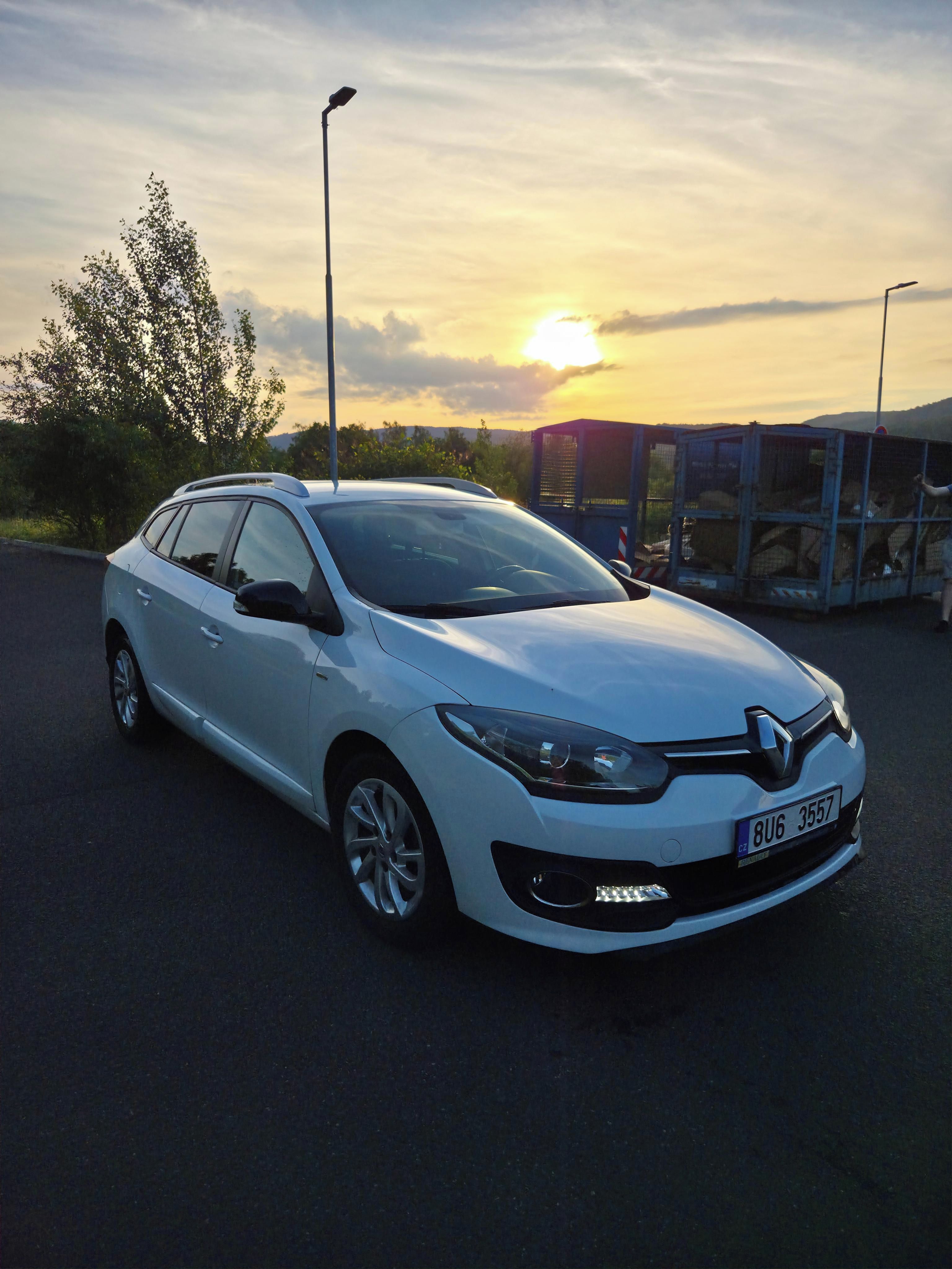 Renault Mégane, Renault Megane 3 GrandTour 1.6 - fotka 3