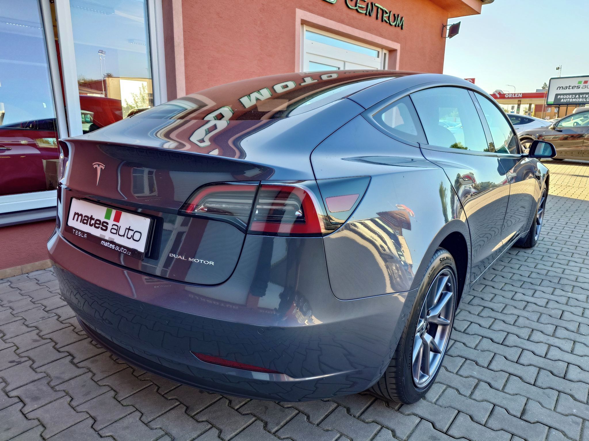 Tesla Model 3, Long Range Dual Motor 366kW - fotka 6