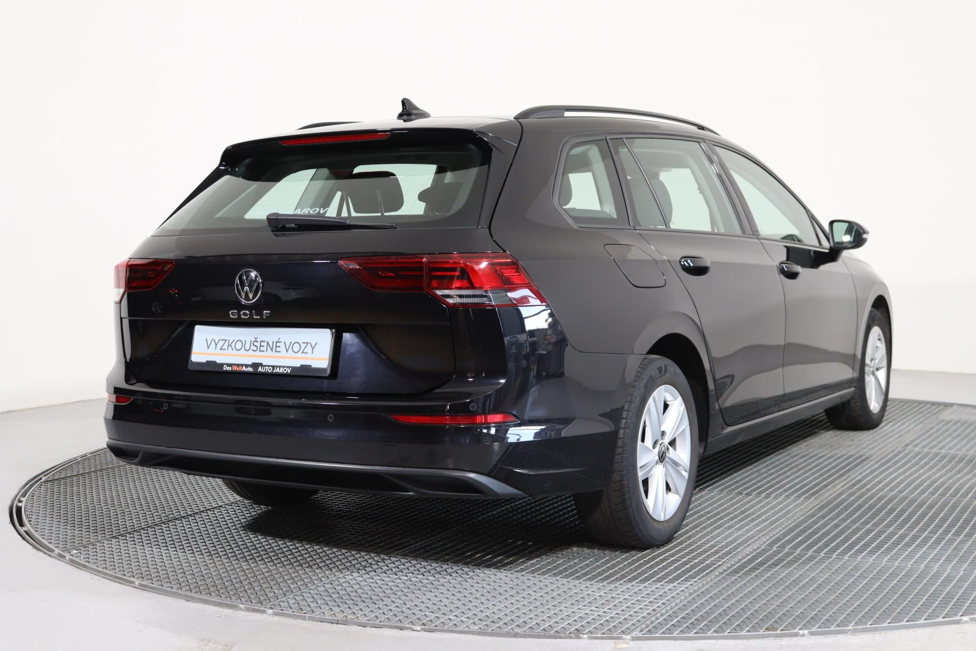 Volkswagen Golf Variant, Life 1,0 TSI / TAŽNÉ ZAŘÍZENÍ - fotka 2