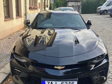 CAMARO 6,2 jako nové