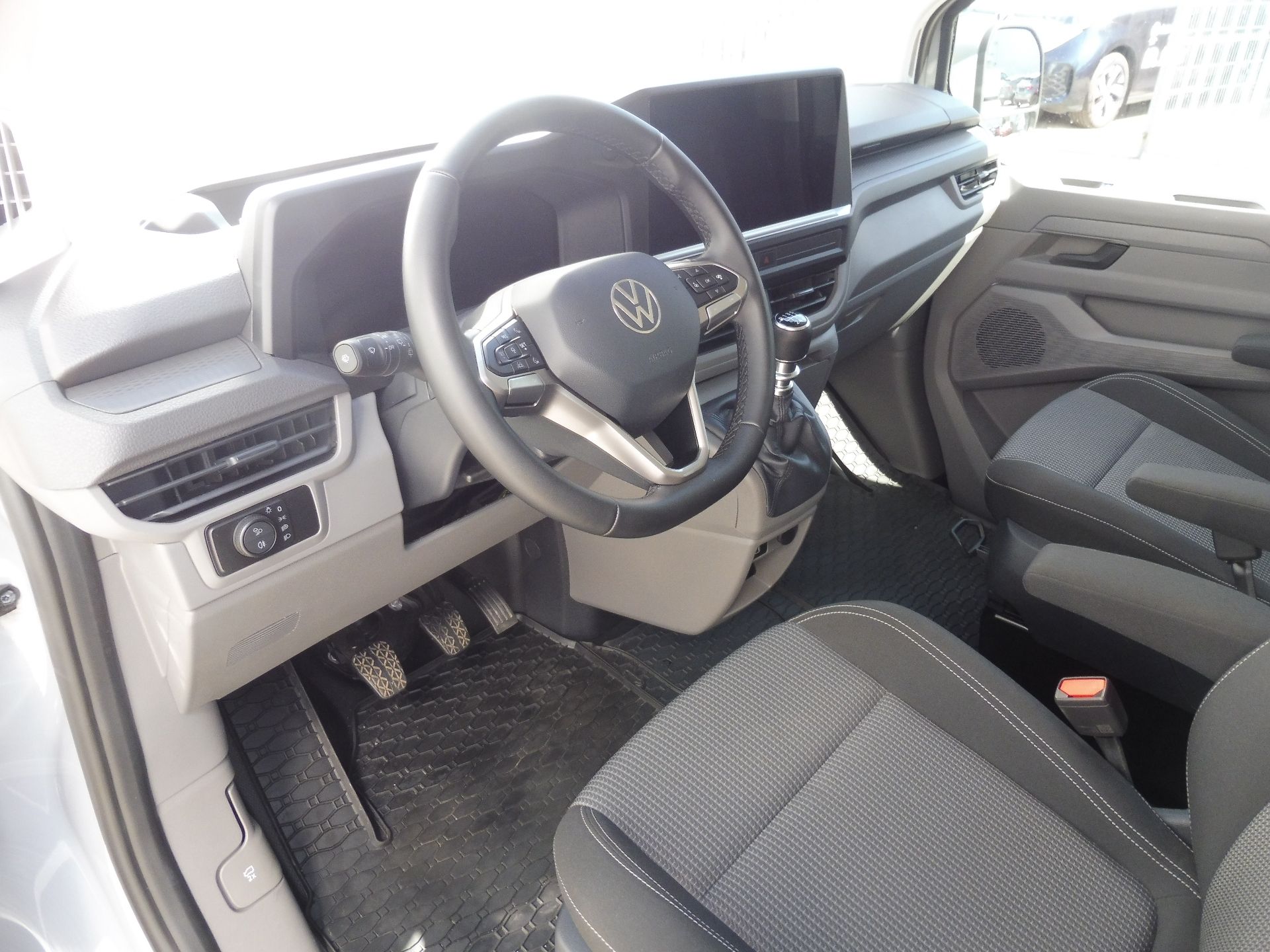 Volkswagen Transporter, Kombi DR 2,0 TDI 110kW - fotka 6