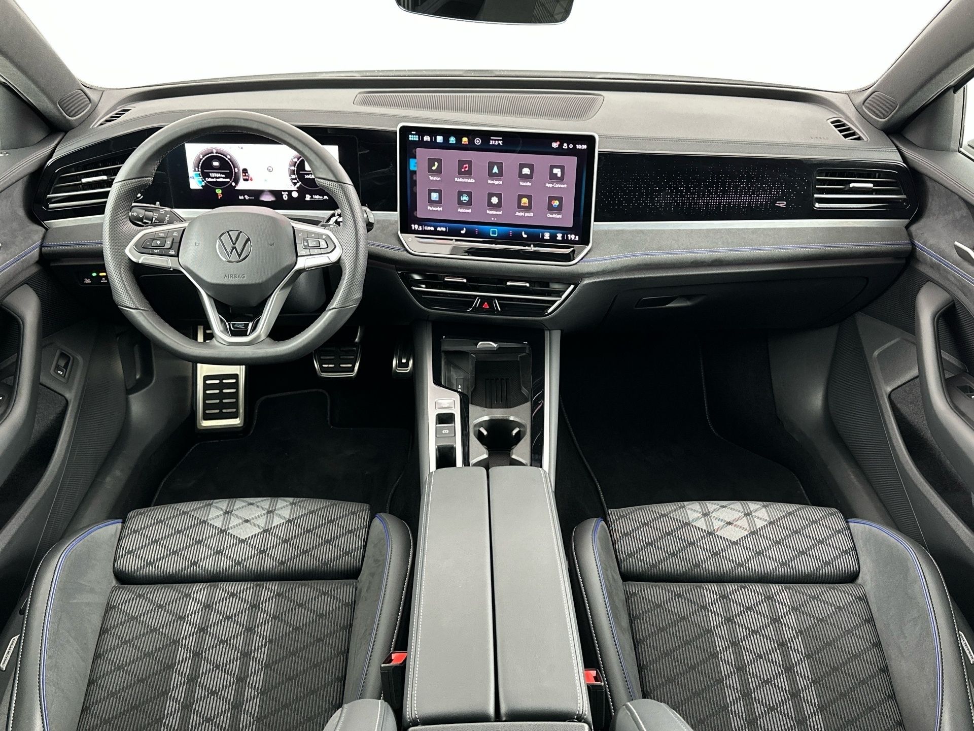 Volkswagen Passat, R-Line 2.0 TDI 142kW 4Motion D - fotka 5