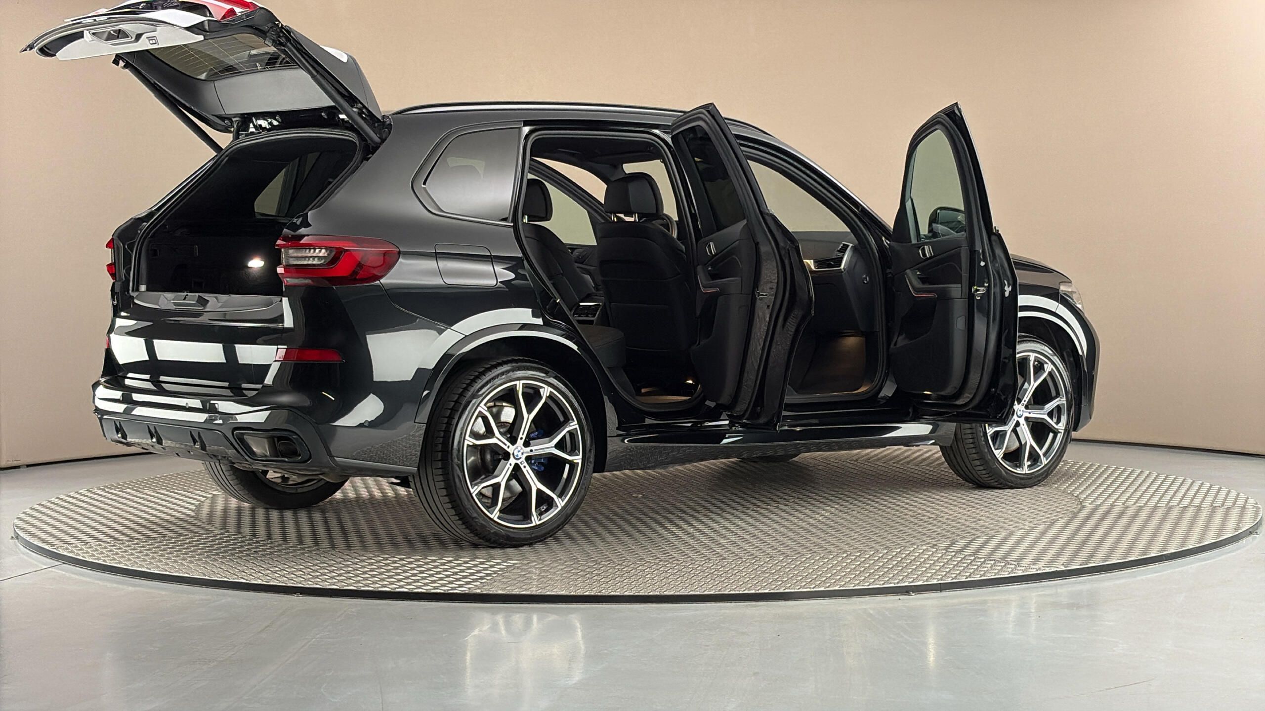 BMW X5, 40d AUT xDrive - fotka 6