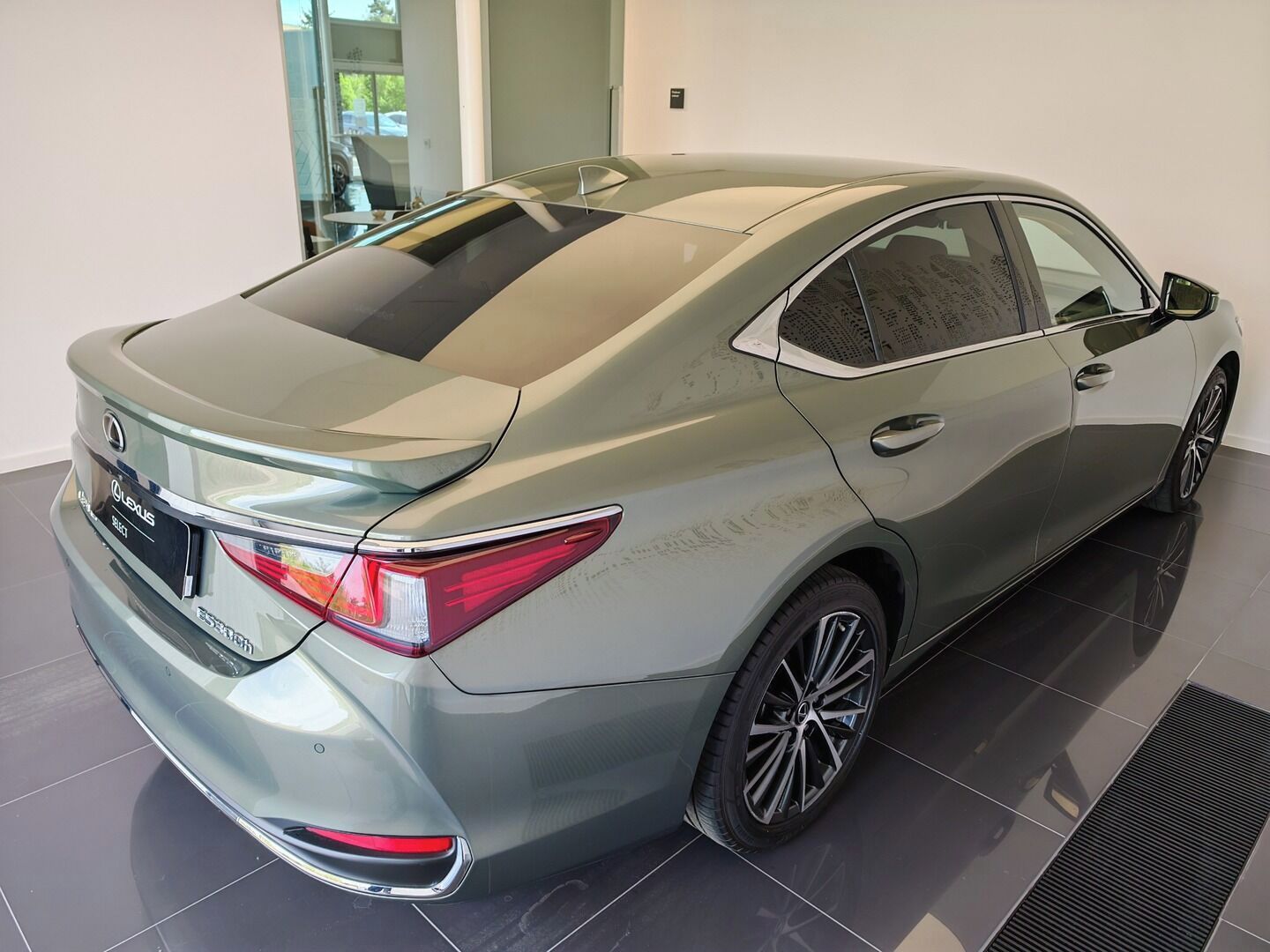 Lexus ES, ES 300h Limited Edition - fotka 4