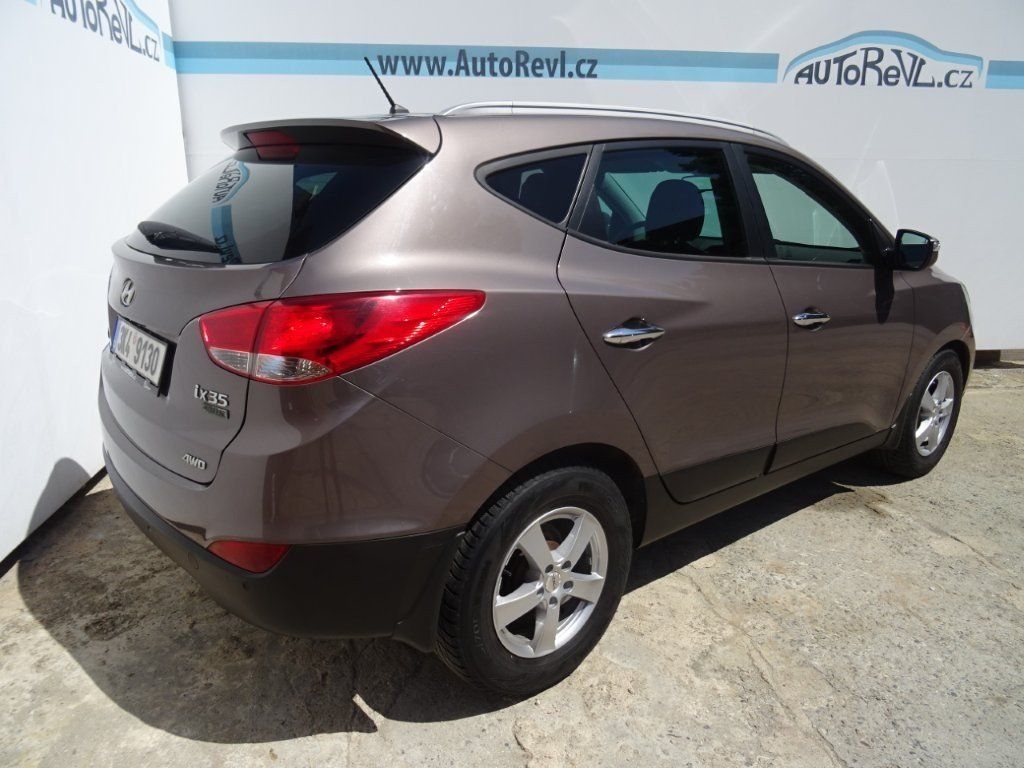 Hyundai ix35, 2.0CRDi,135kW,4X4,1majČR,navi - fotka 4