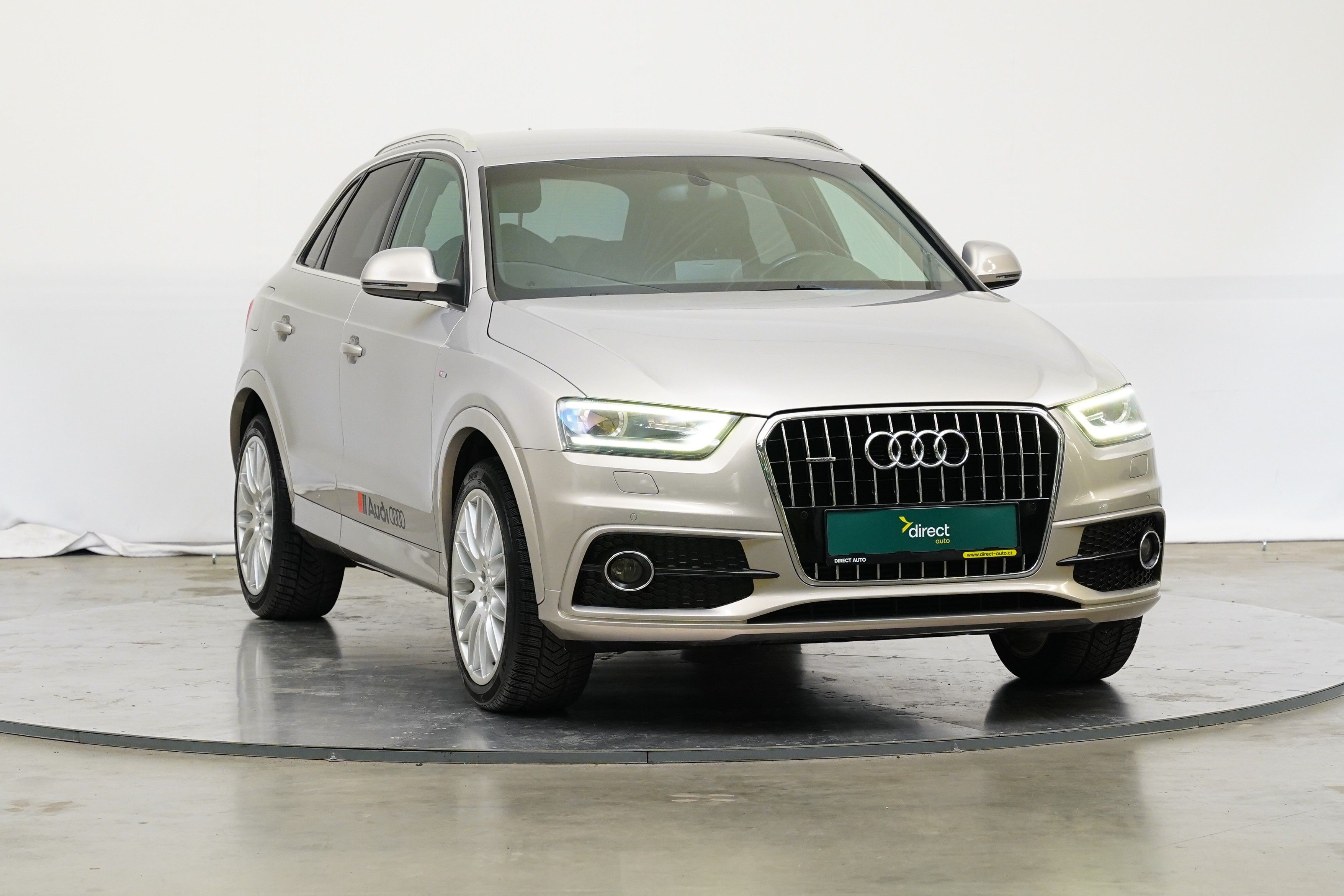 Audi Q3, 2.0 TFSI 155 kW 4x4 Standard - fotka 2