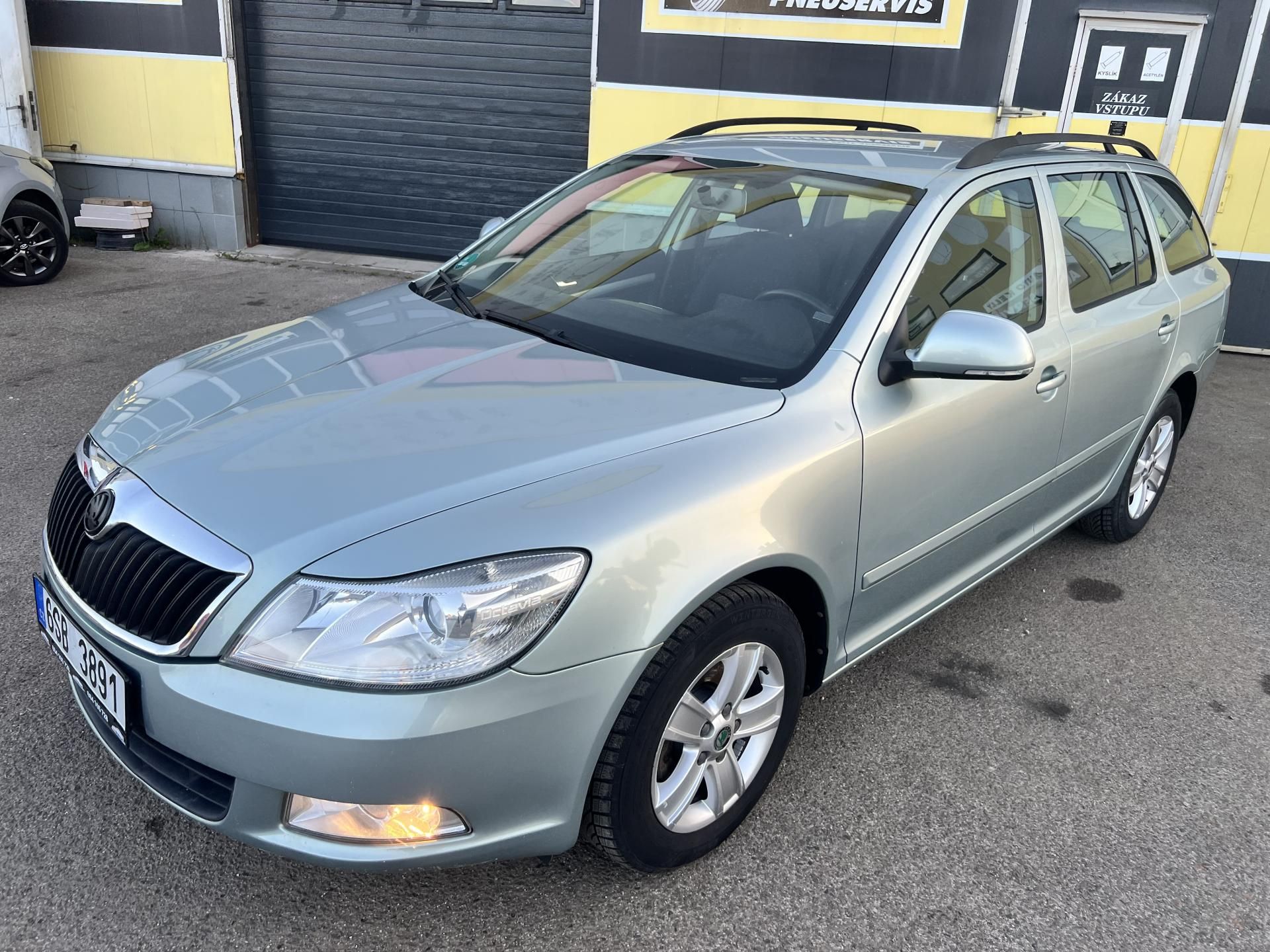 Škoda Octavia, 1.4TSI 90KW,DSG,TZ,ELEGANCE - fotka 3
