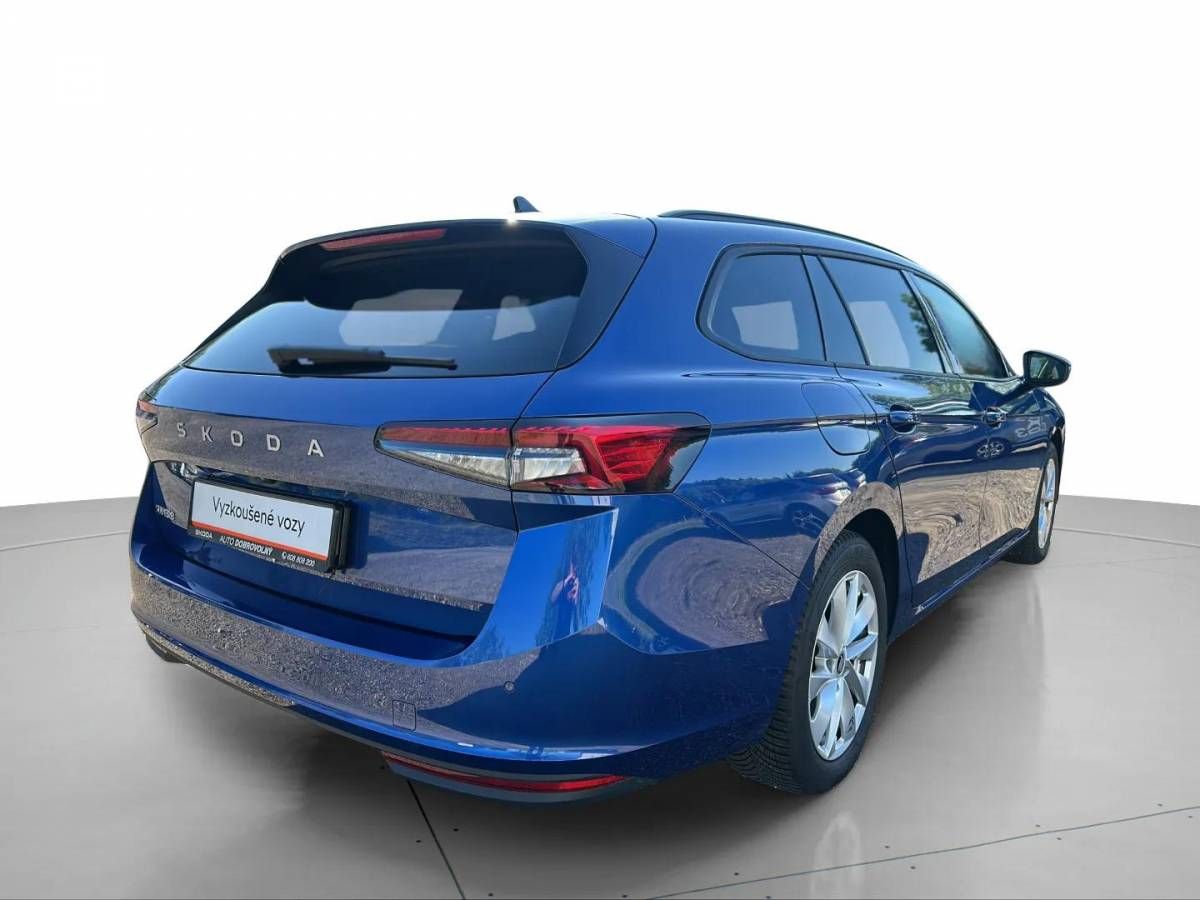 Škoda Superb, Combi Selection 2,0TDI 110kW D - fotka 2