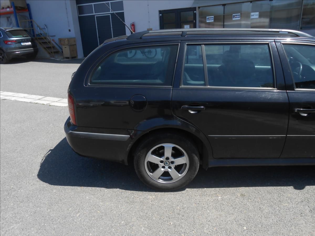 Škoda Octavia, 1,9 TDi 74Kw 4x4 - fotka 5