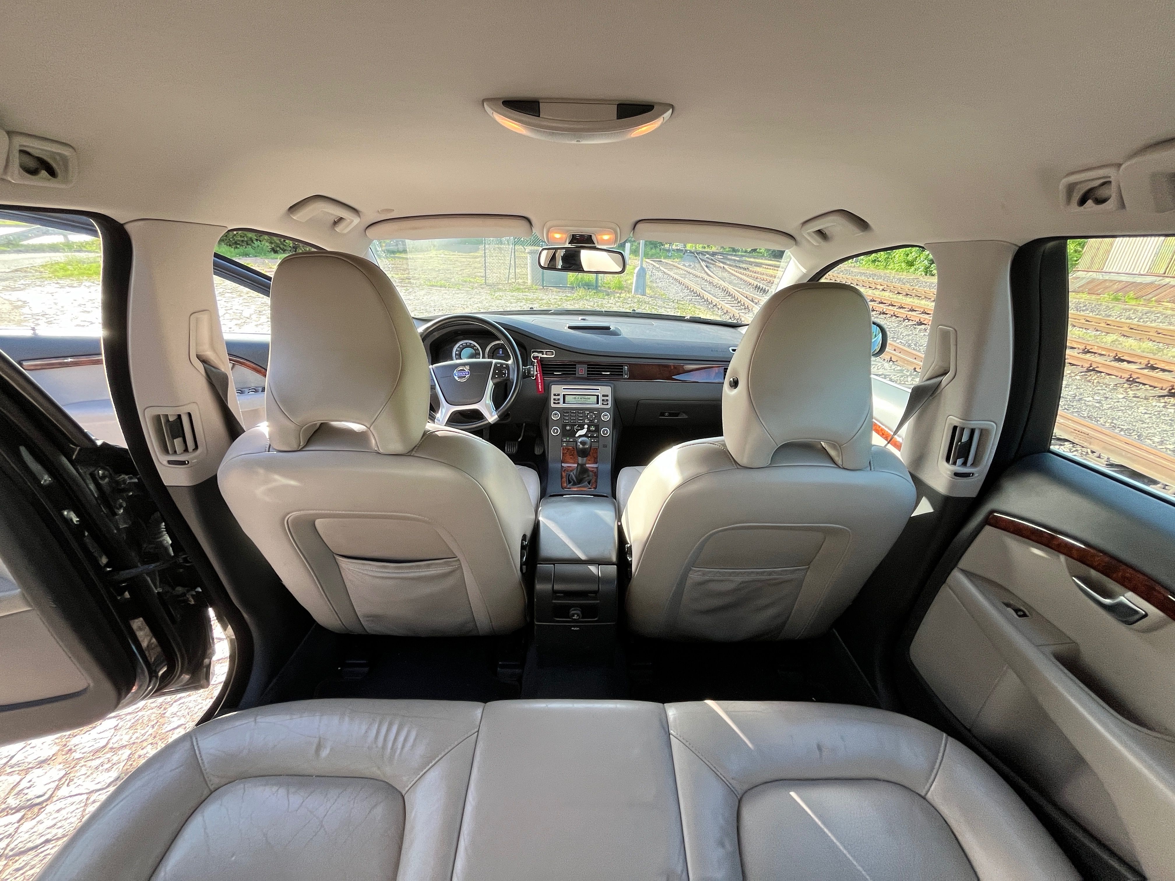 Volvo V70, Volvo V70, 2.0D, 100 kW - fotka 4