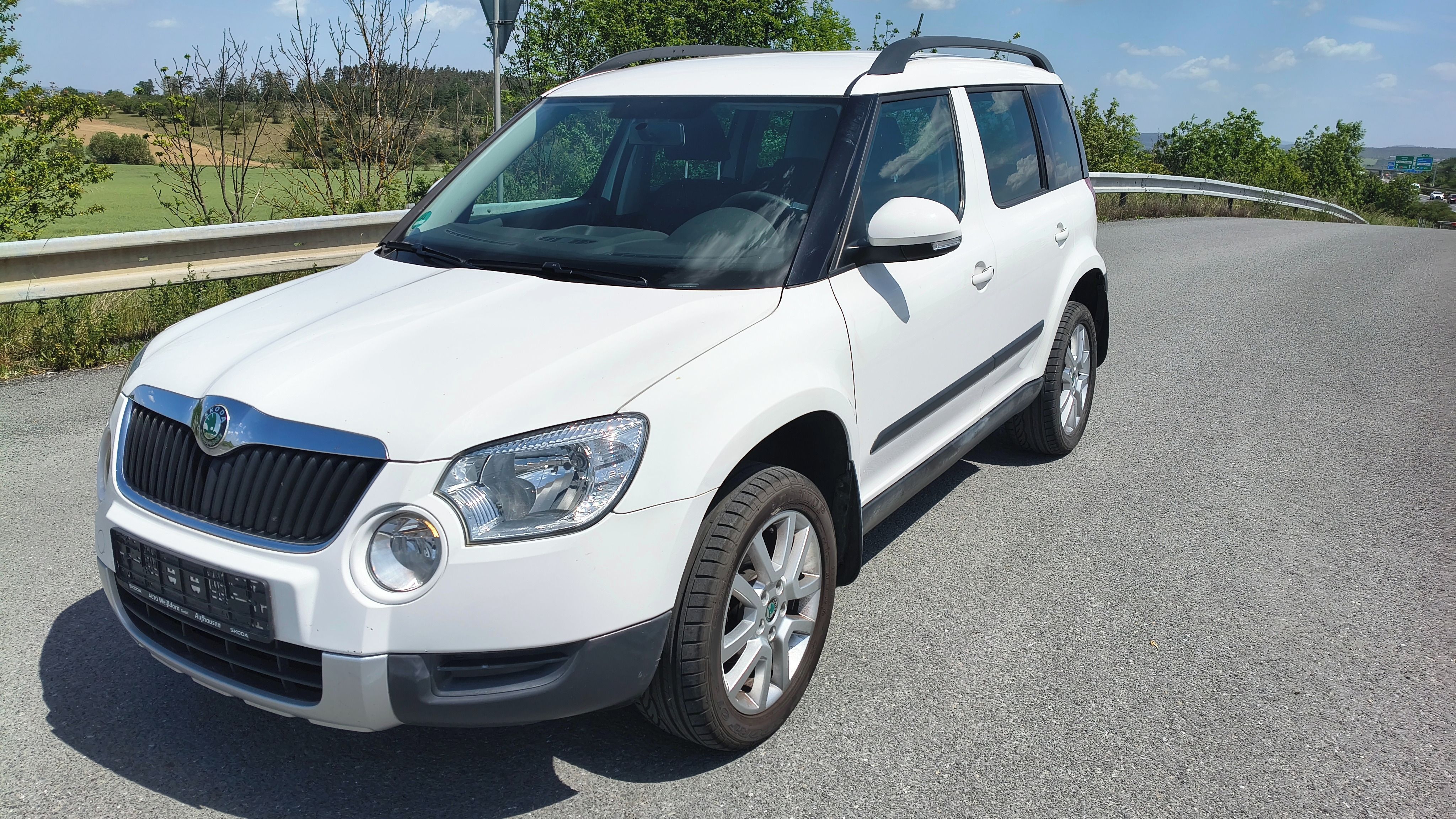 Škoda Yeti, 1.2tsi 77kw 111tkm! 2x výhřev! - fotka 2
