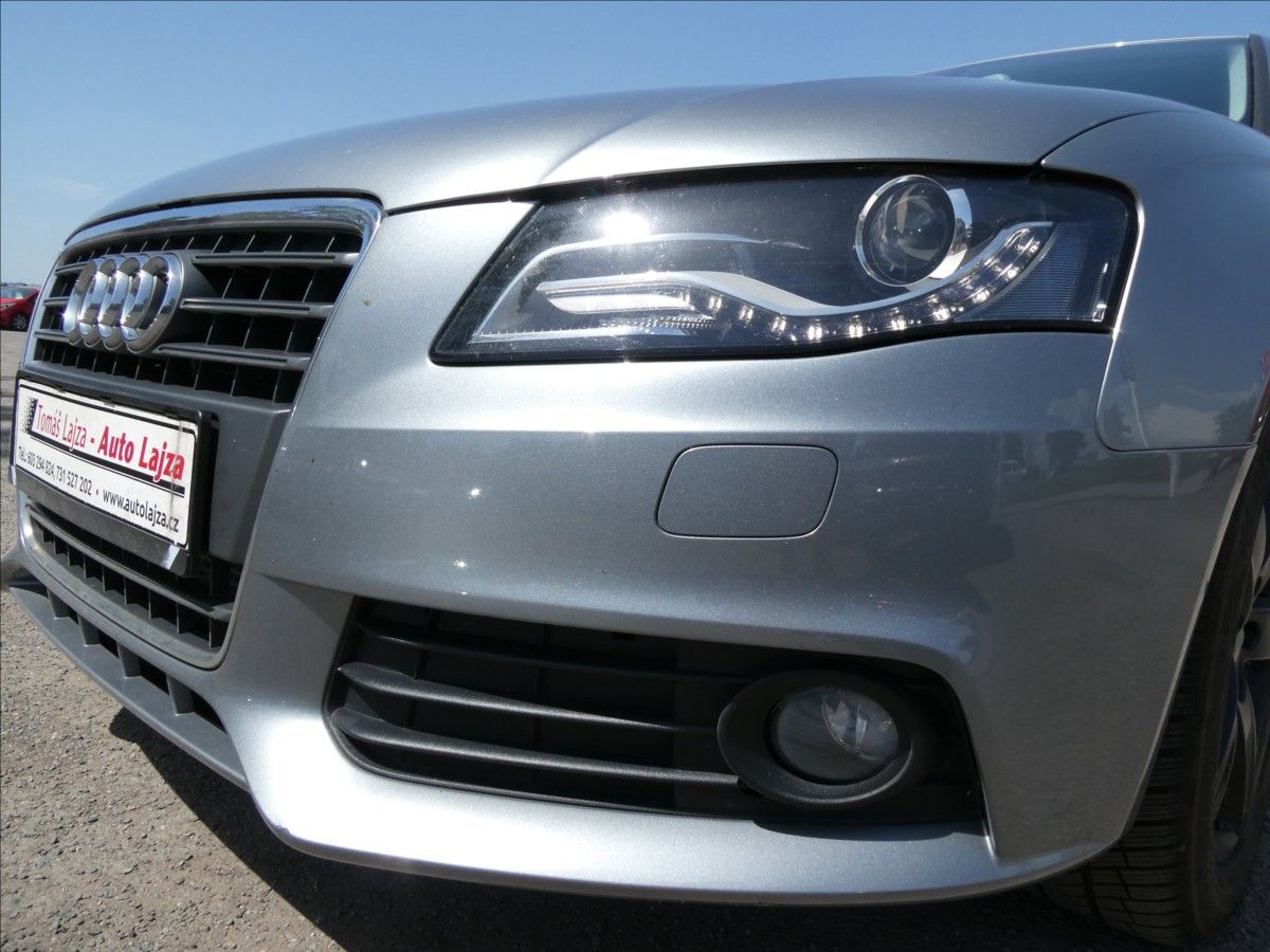 Audi A4, 2,0 TDi 125kW serviska,NAVI - fotka 4