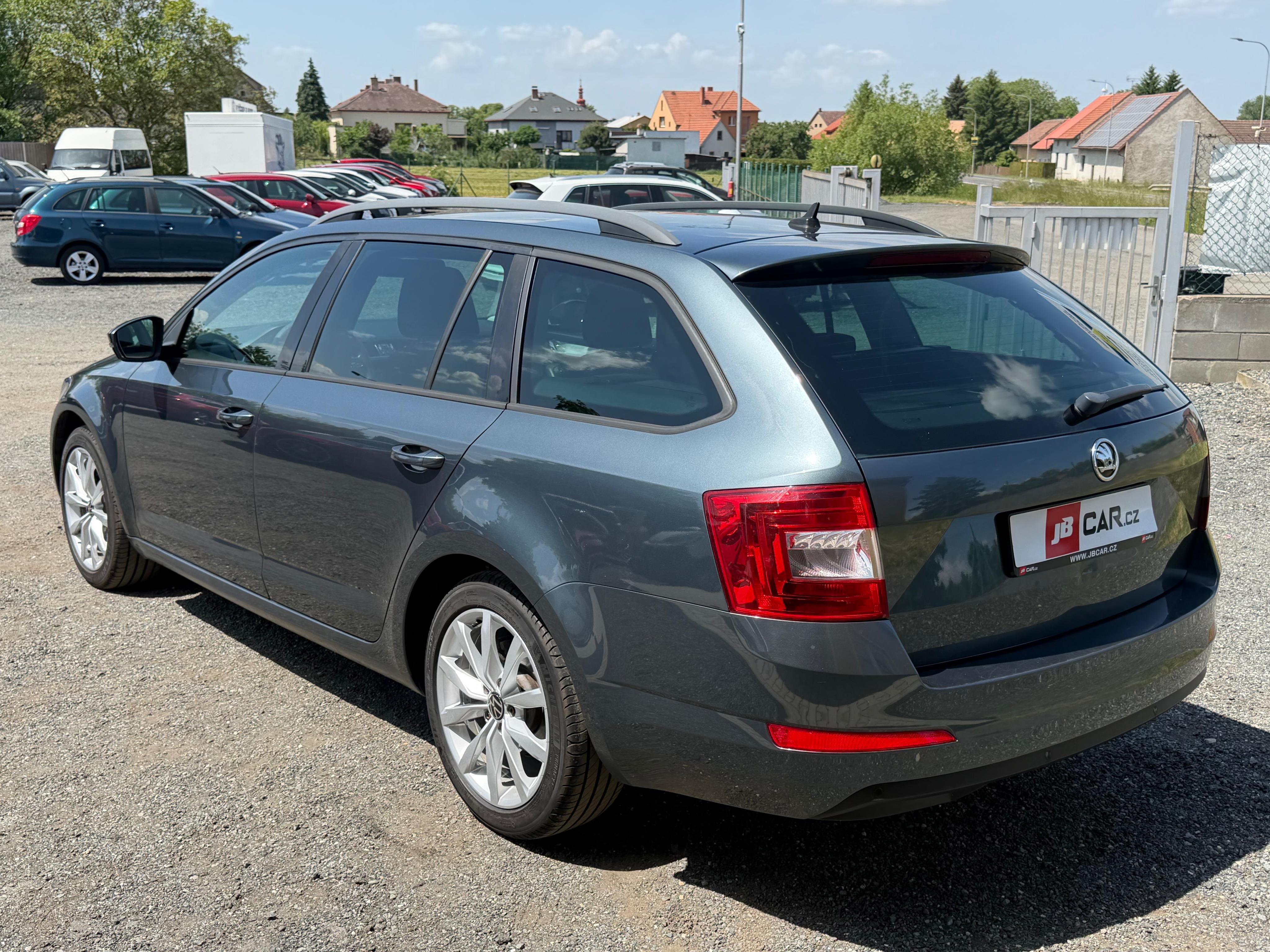 Škoda Octavia, 2.0 TDI 110KW NAVI 1.MAJITEL - fotka 4