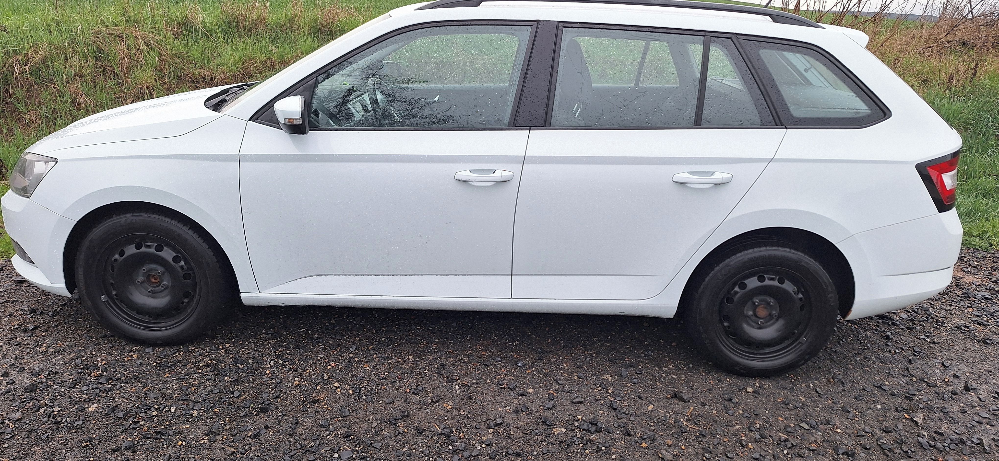 Škoda Fabia, Škoda Fabia Combi 1.0Tsi - fotka 2