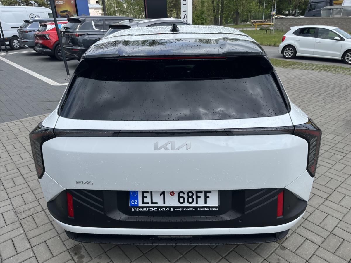 Kia EV4, elektro baterie 81,4 kWh  EART - fotka 6