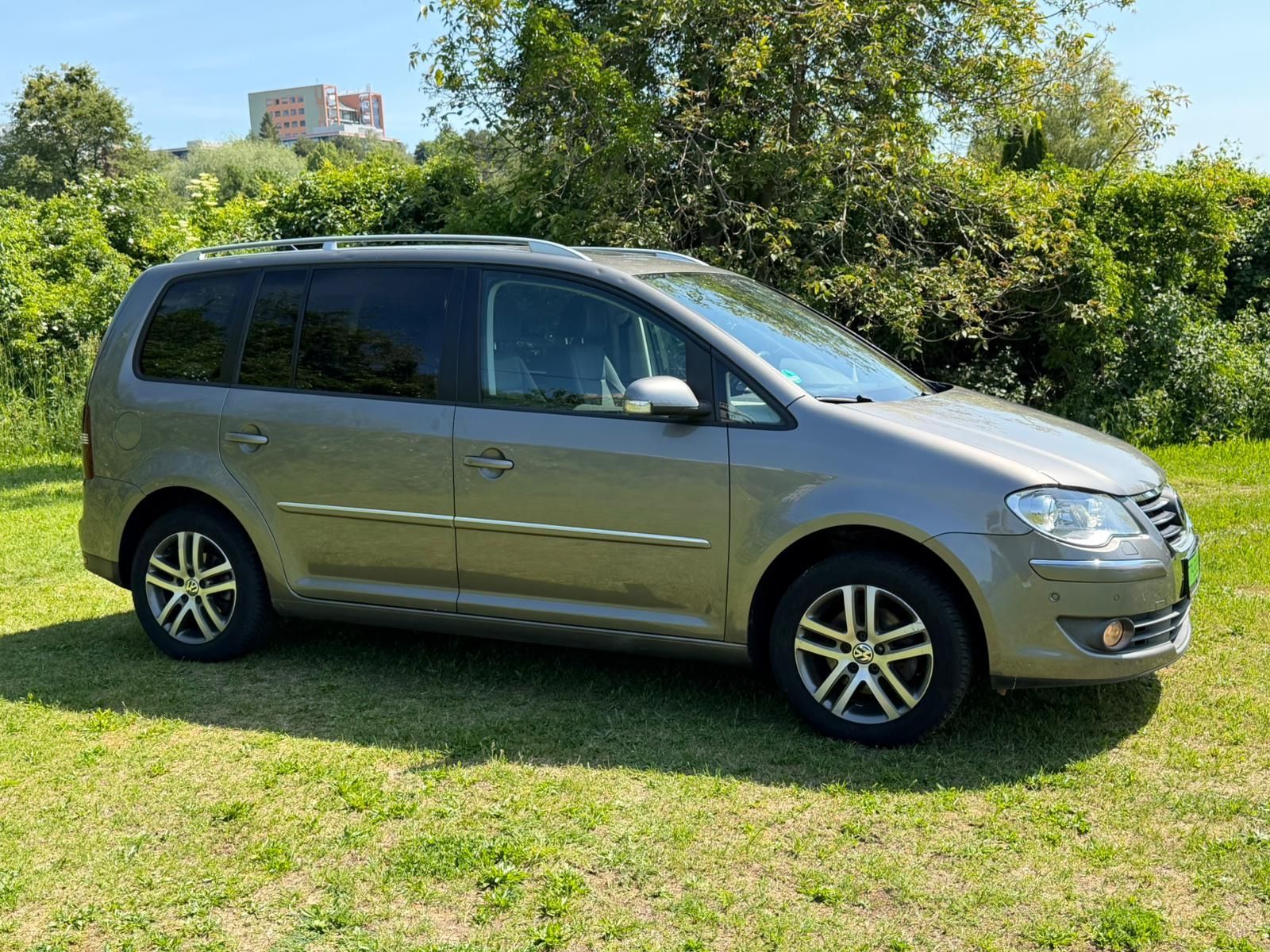 Volkswagen Touran, 1,4 TSI HIGHLINE - PARKPILOT - fotka 5
