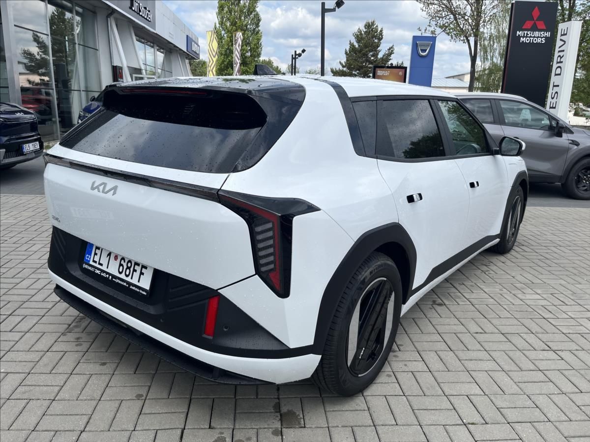 Kia EV4, elektro baterie 81,4 kWh  EART - fotka 5