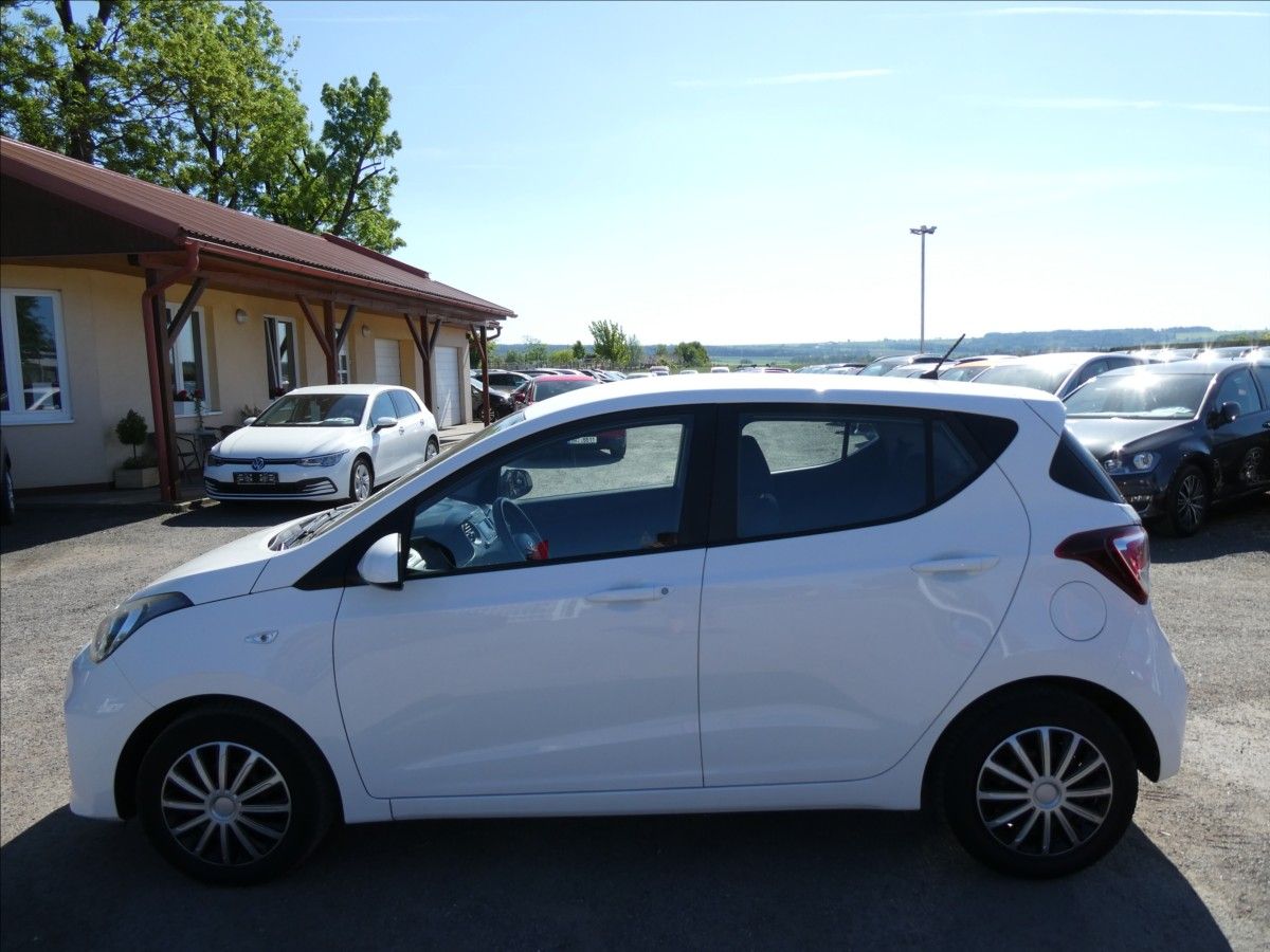 Hyundai i10, 1,0 i Family, 2 x kola,klima - fotka 5