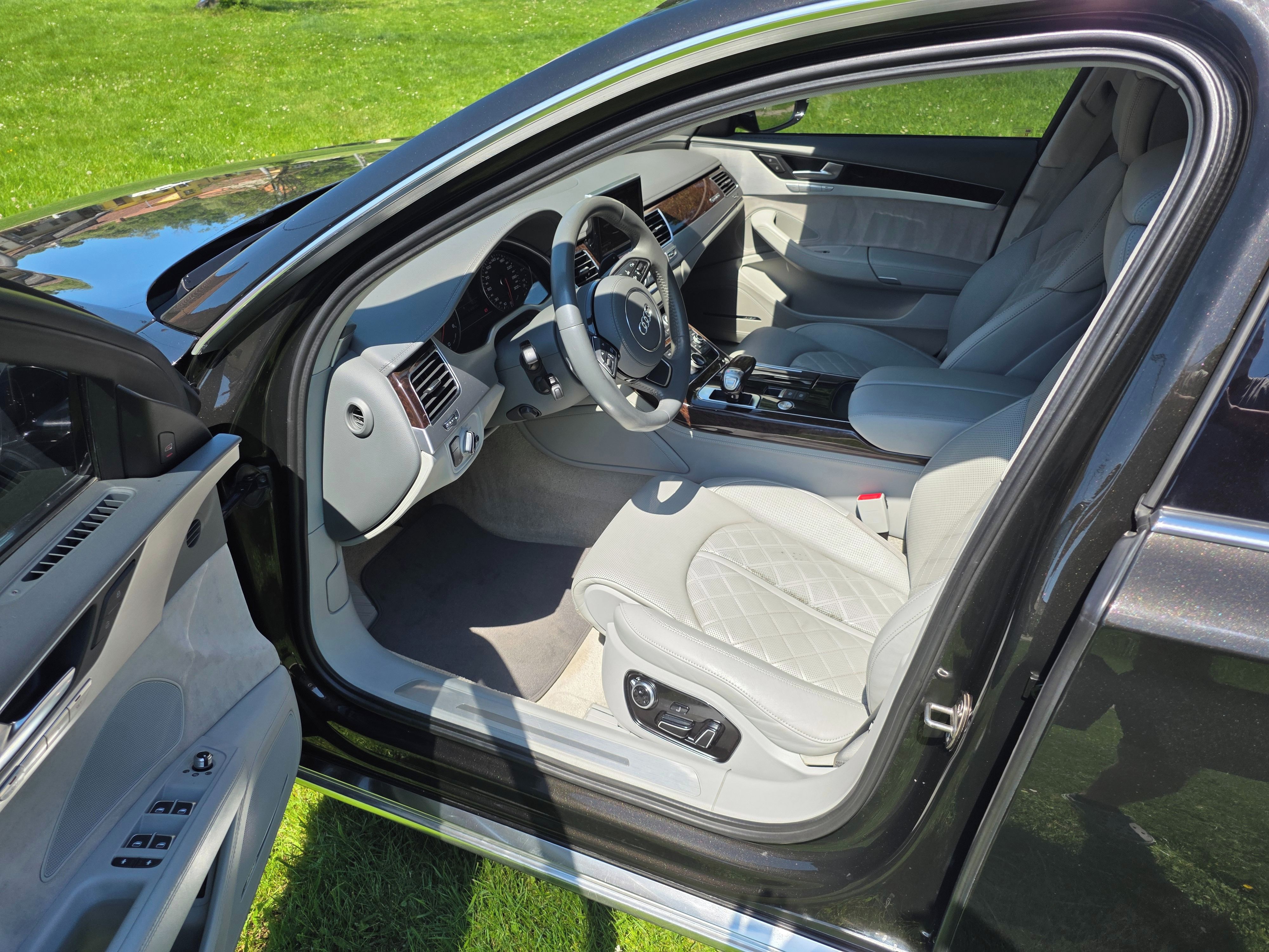 Audi A8, Audi A8 4.2 TDI quattro V8 DPH - fotka 6