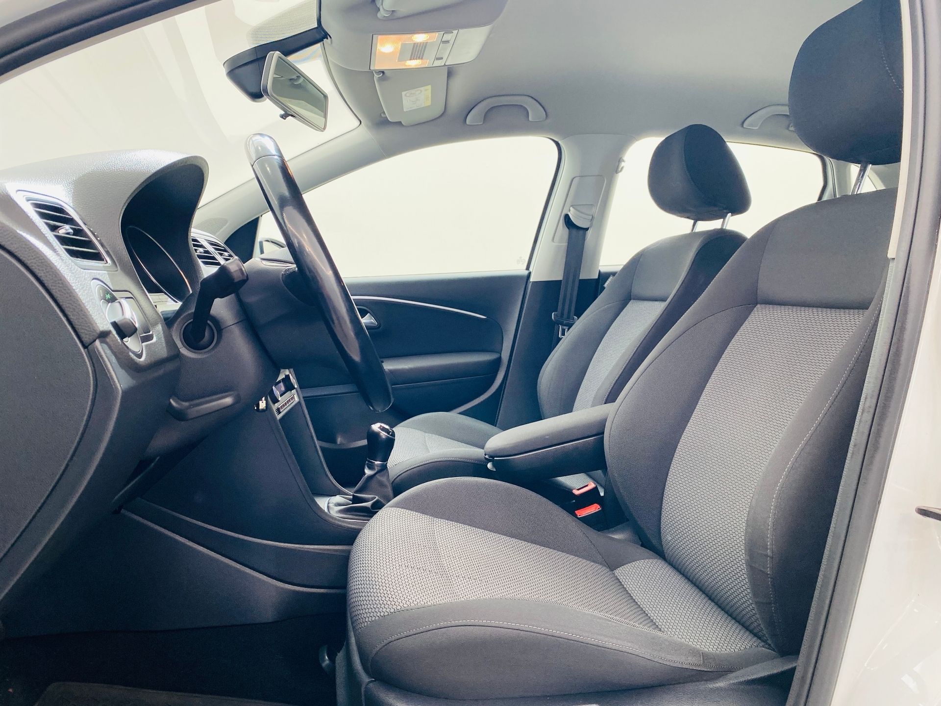 Volkswagen Polo, 1.2 TSI 66kW HIGHLINE - fotka 5