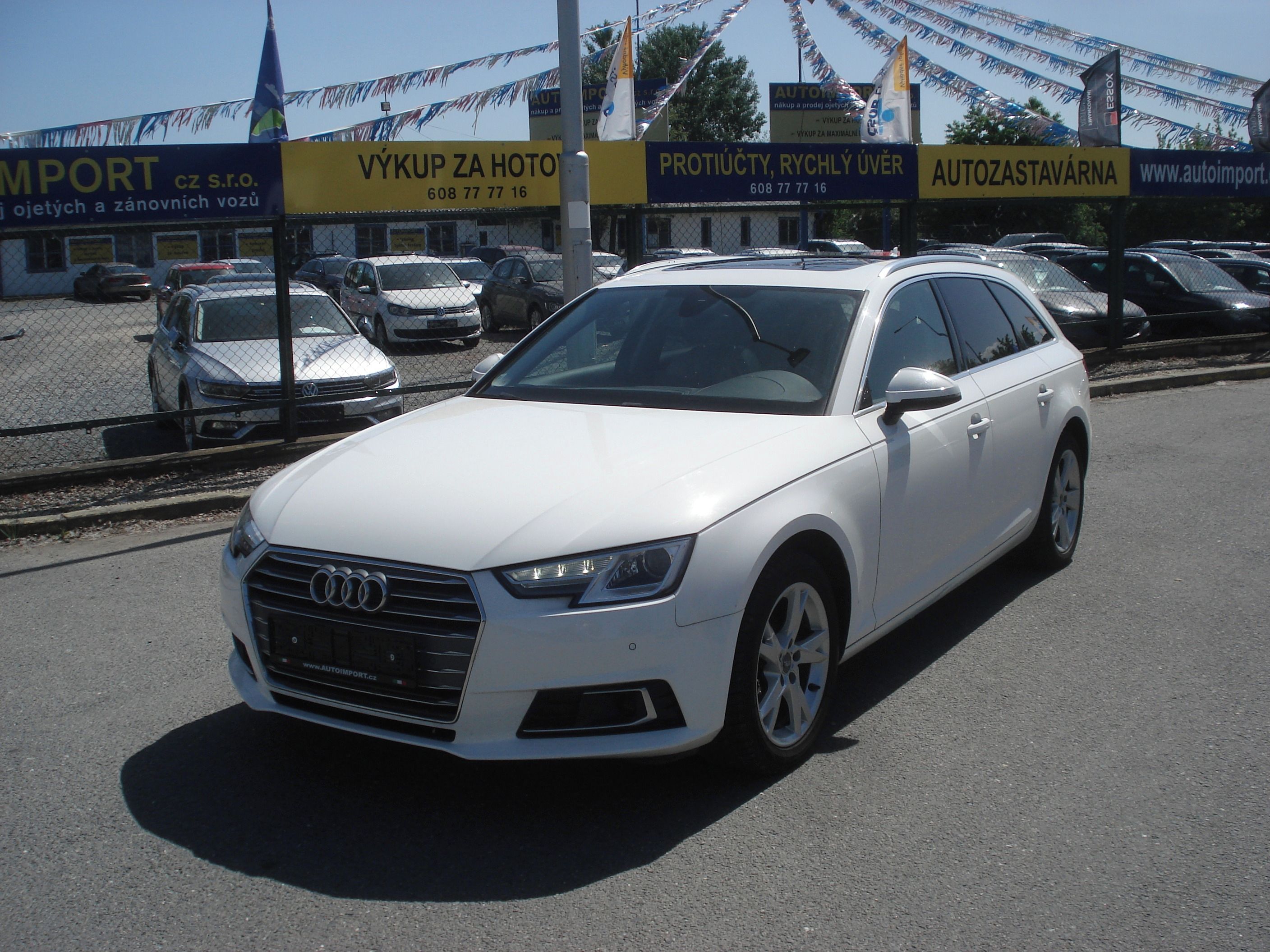 Audi A4, 2.0 TDI PANOR. 130 KW S-TRON.