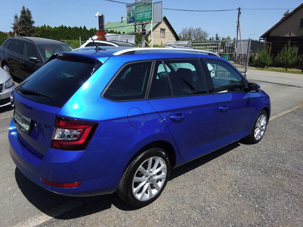 Škoda Fabia, COMBI III FC STYLE + DSG -2021 - fotka 4