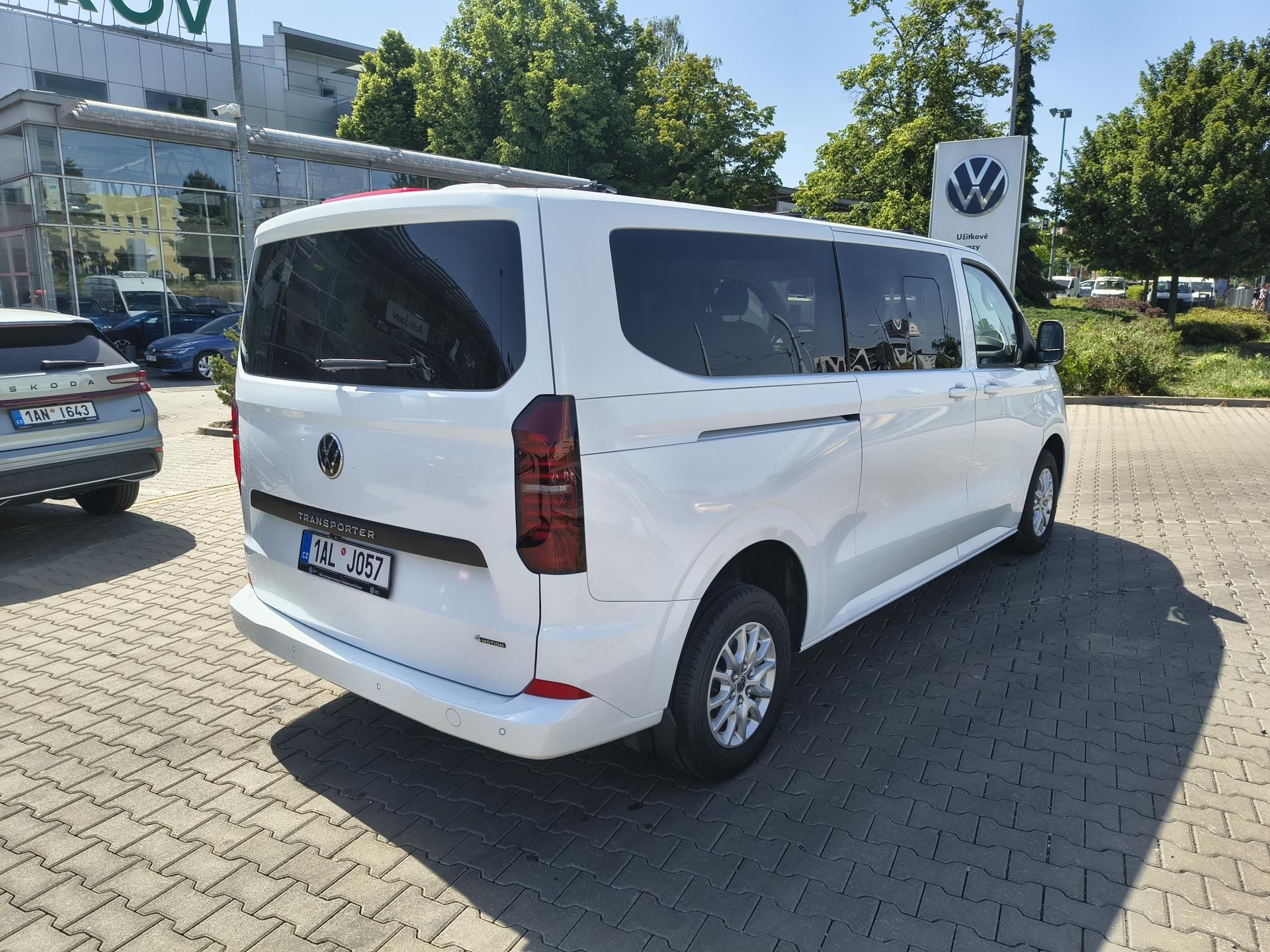 Volkswagen Transporter, Nový Transporter Kombi 2.0 TDI - fotka 2